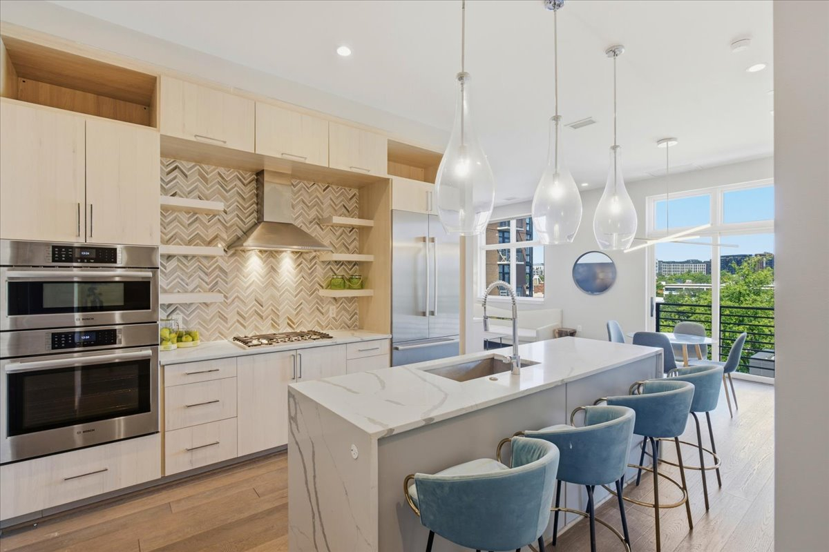 Modern DC Penthouse with Private Rooftop Terrace | Ideal for Traveling Professionals - Photo 4
