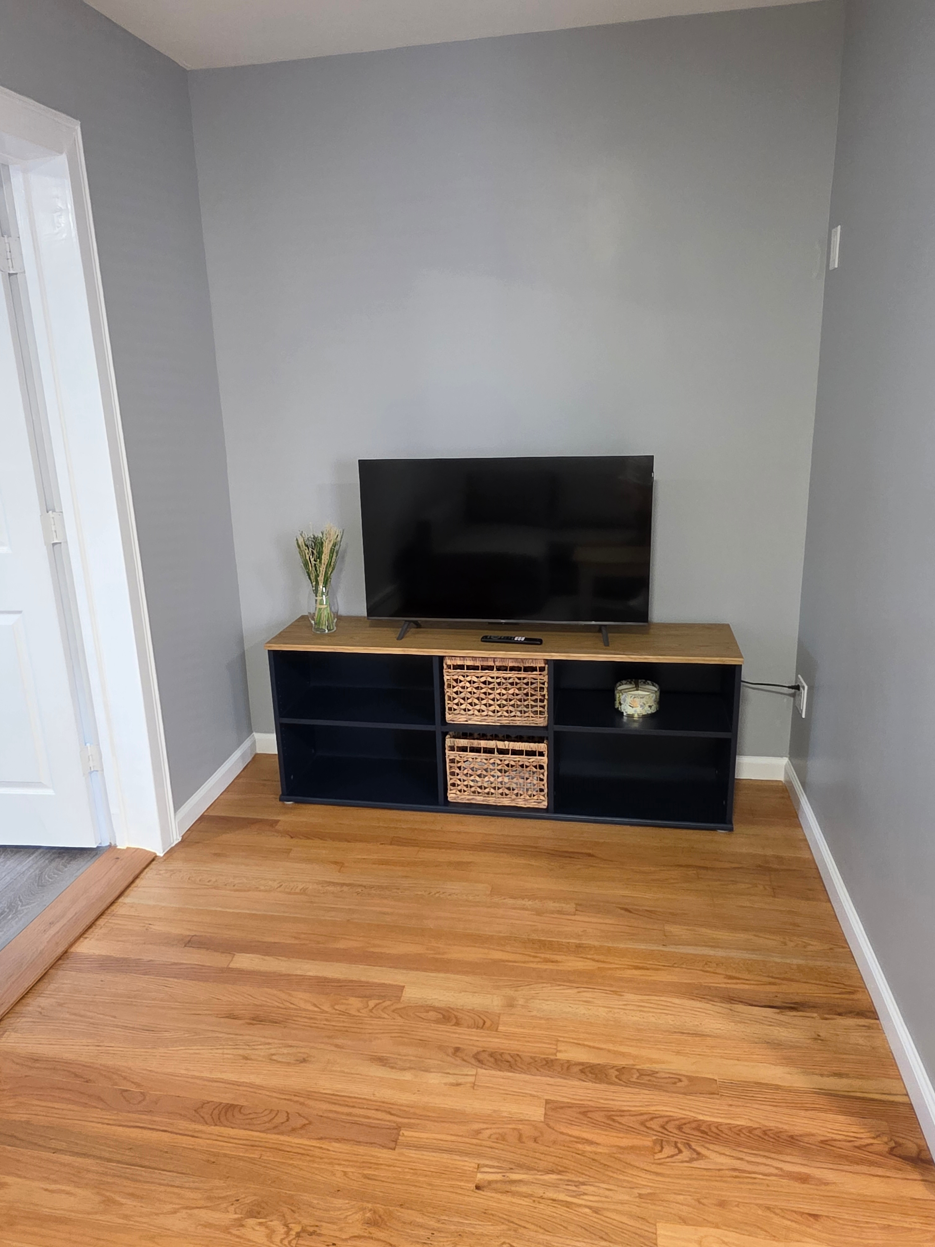 Stylish, Renovated 1 BR Unit in Flushing - Near Hospitals & Dining - Photo 10