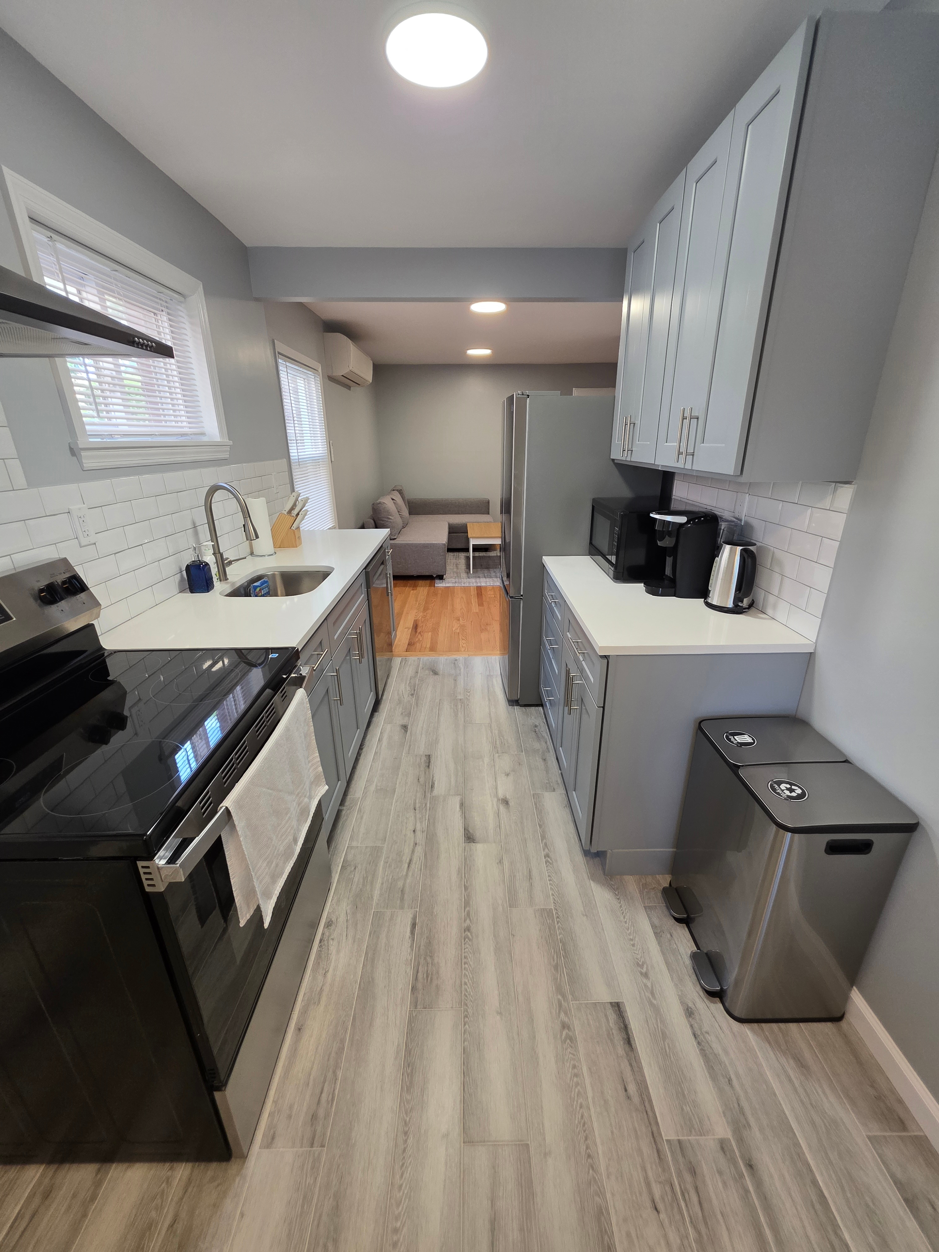 Stylish, Renovated 1 BR Unit in Flushing - Near Hospitals & Dining - Photo 2