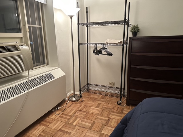 Union Square Manhattan Private Furnished Bedroom - Photo 4