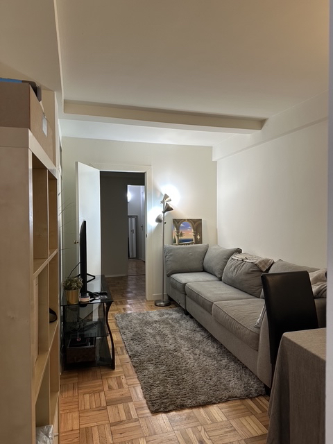 Union Square Manhattan Private Furnished Bedroom - Photo 2