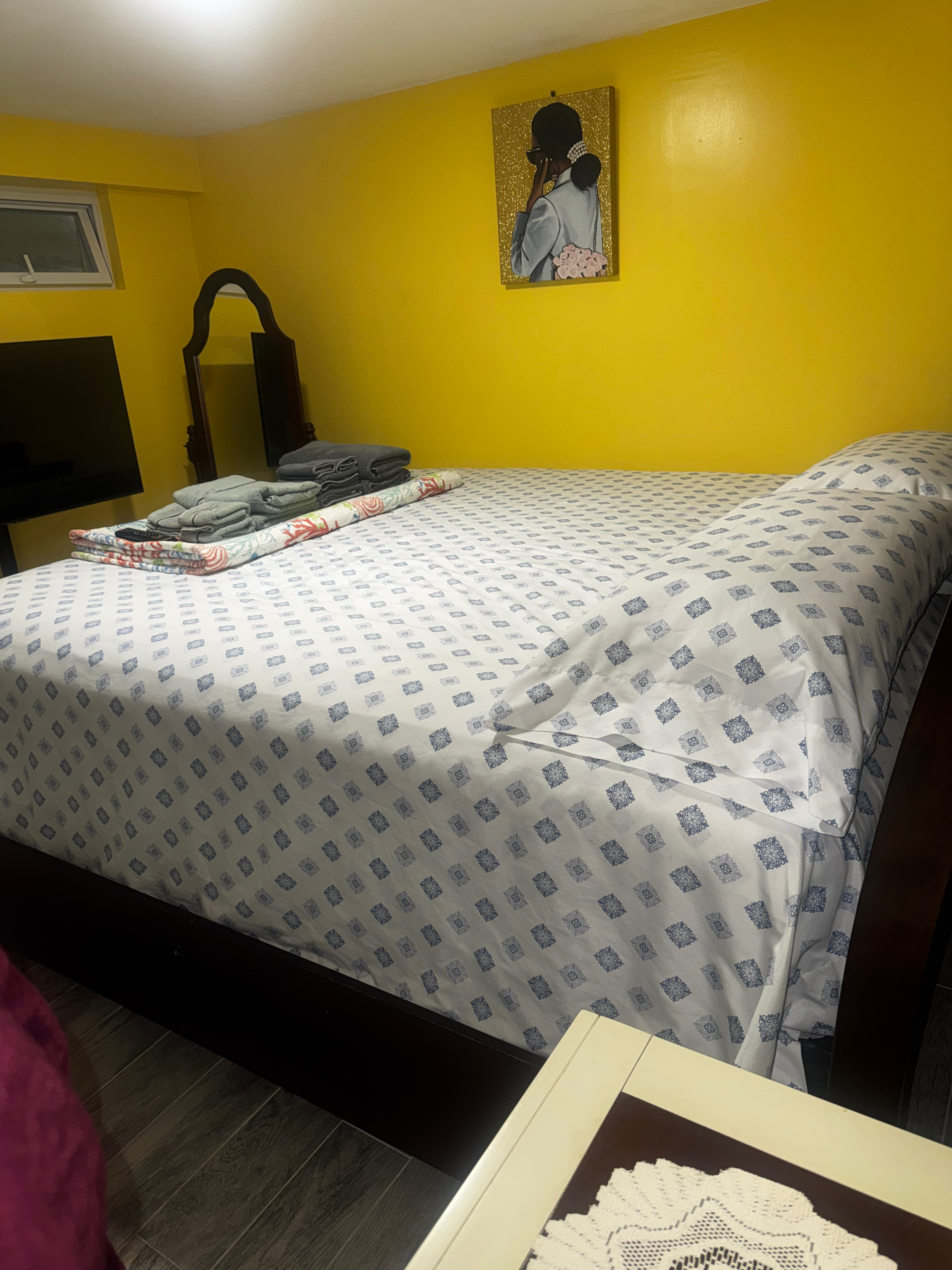 King bed Private room - Photo 3