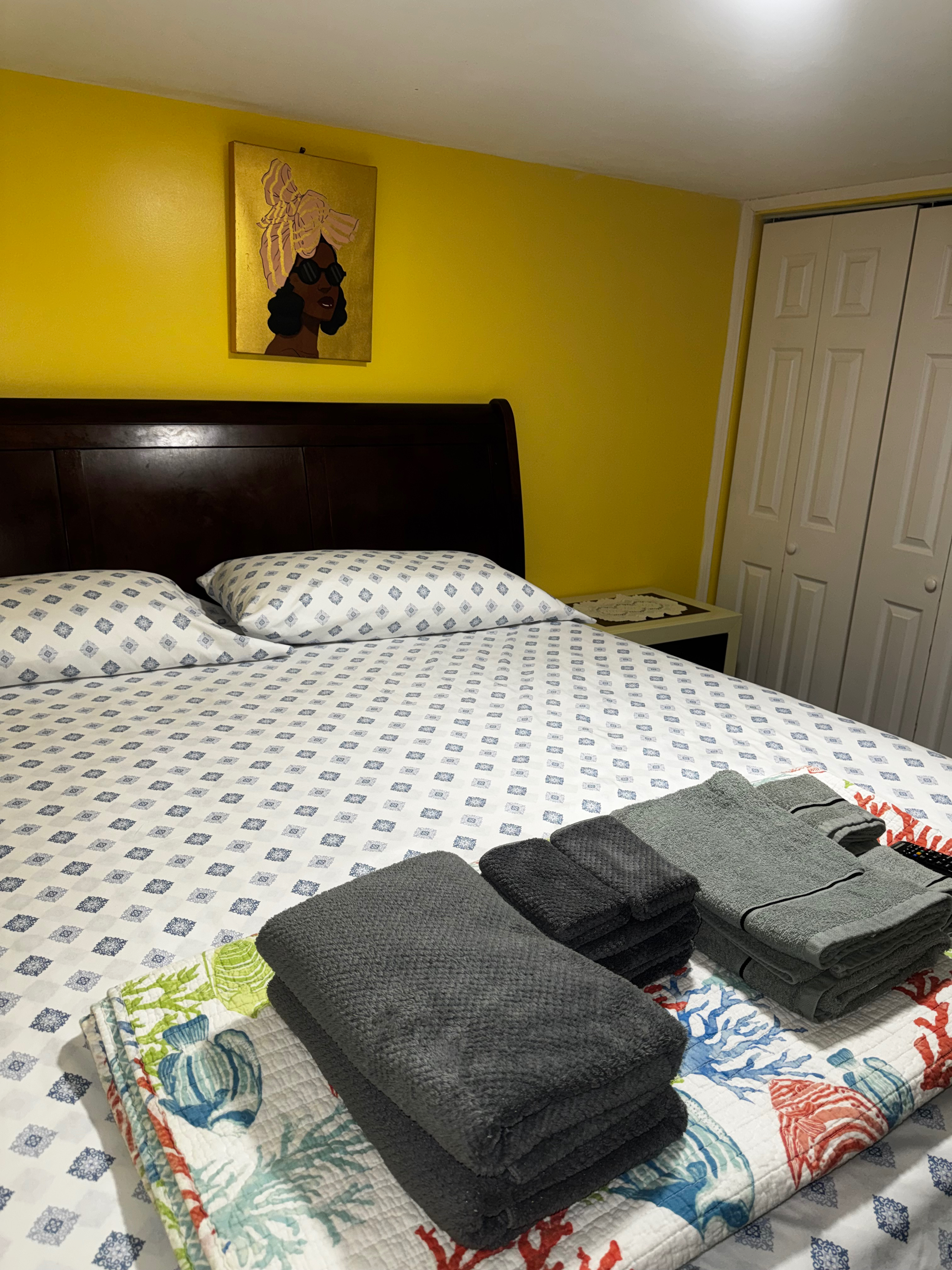 King bed Private room - Photo 2
