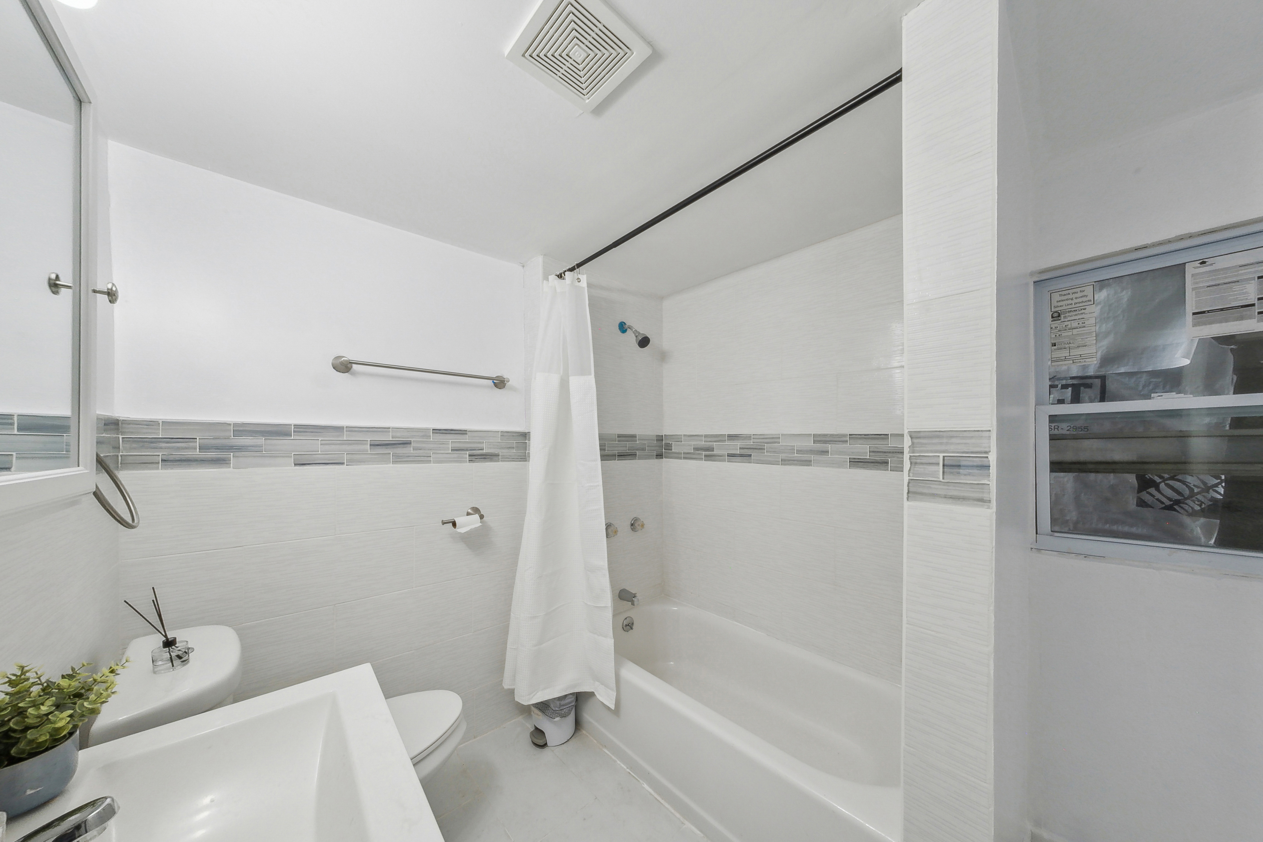 Beautiful and comfortable home - Photo 1