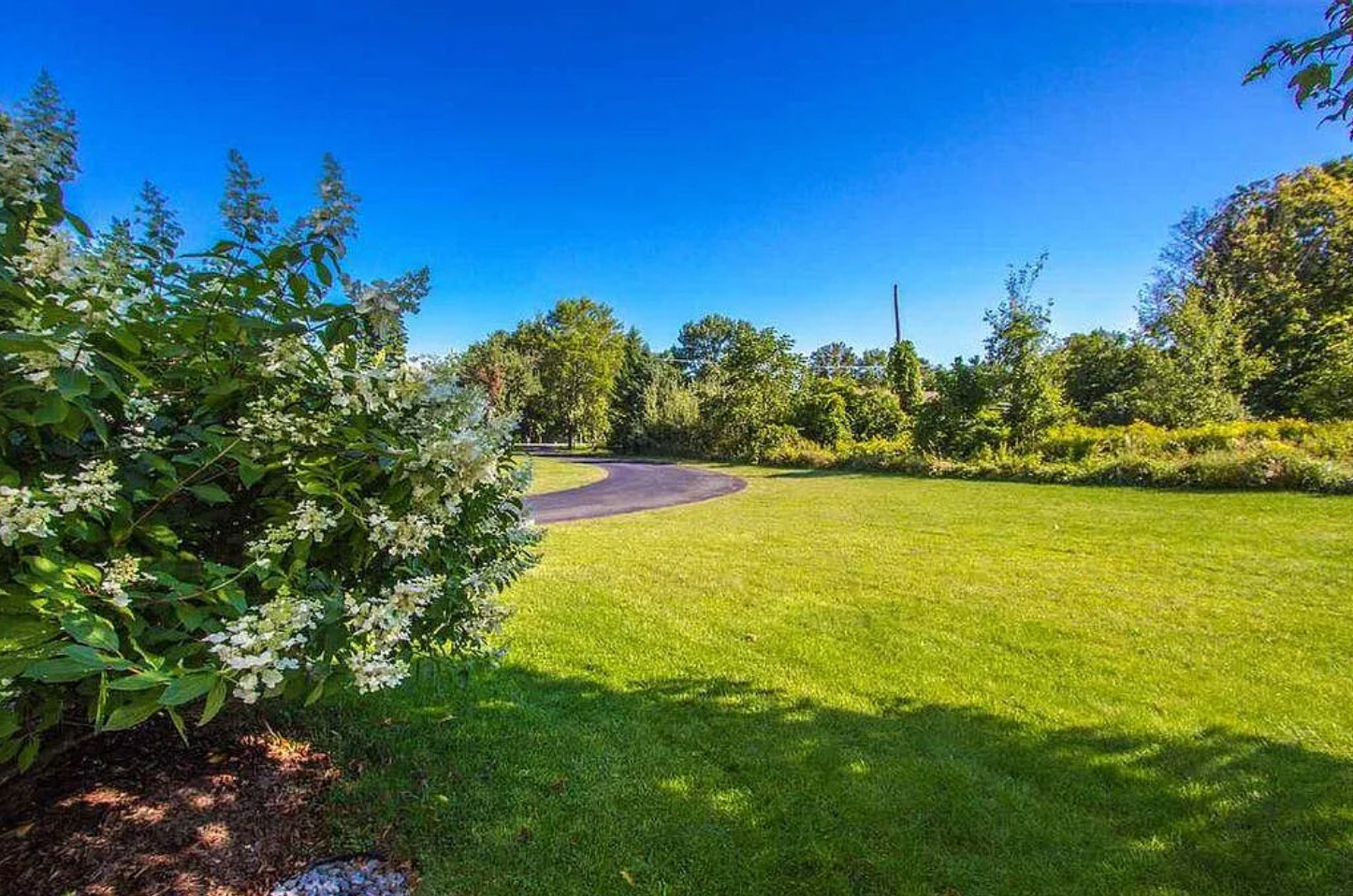 Nestle Into Easy: Month to Month, Furnished, Private Entrance, Garage & All Utilities Included - Photo 10