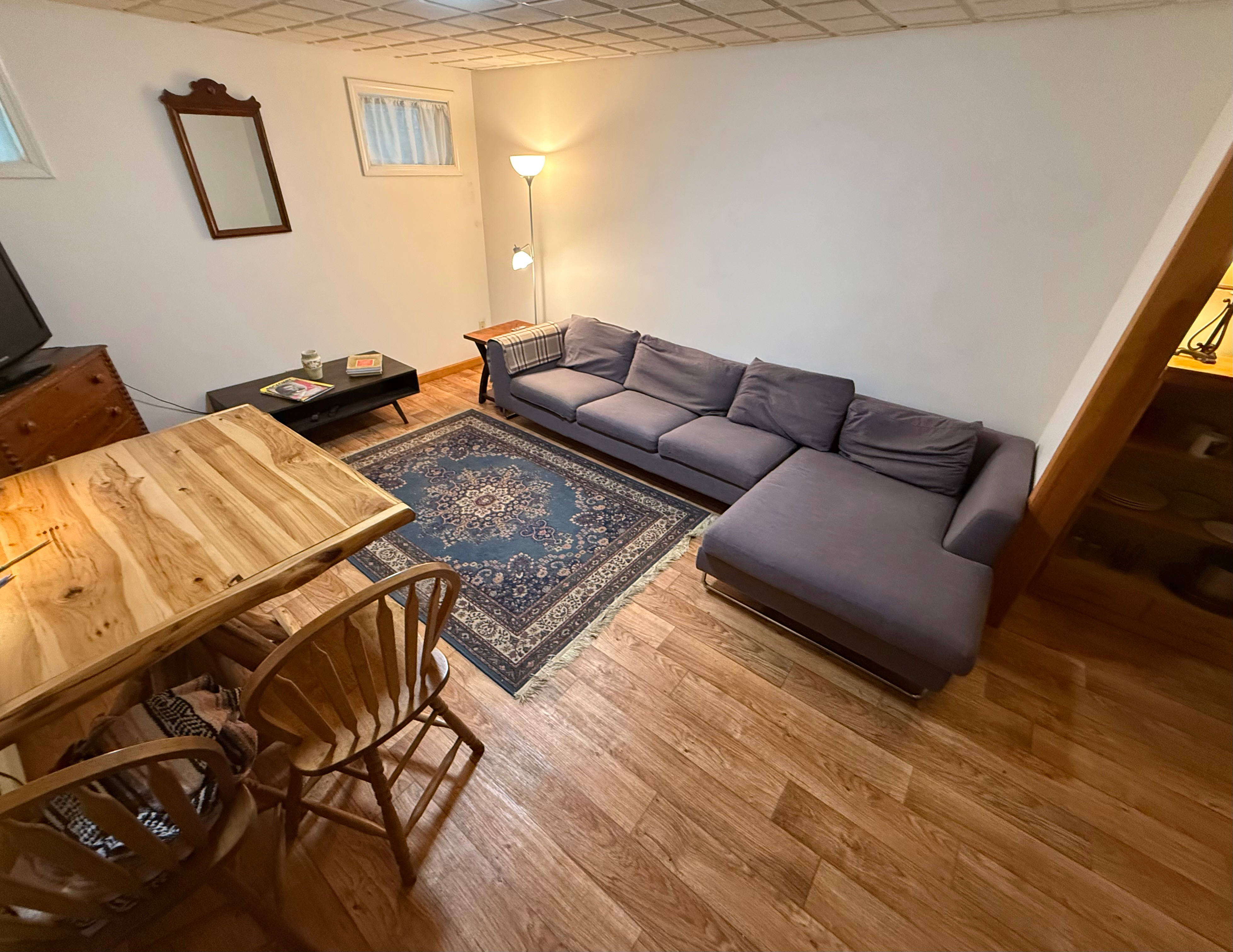 Nestle Into Easy: Month to Month, Furnished, Private Entrance, Garage & All Utilities Included - Photo 4