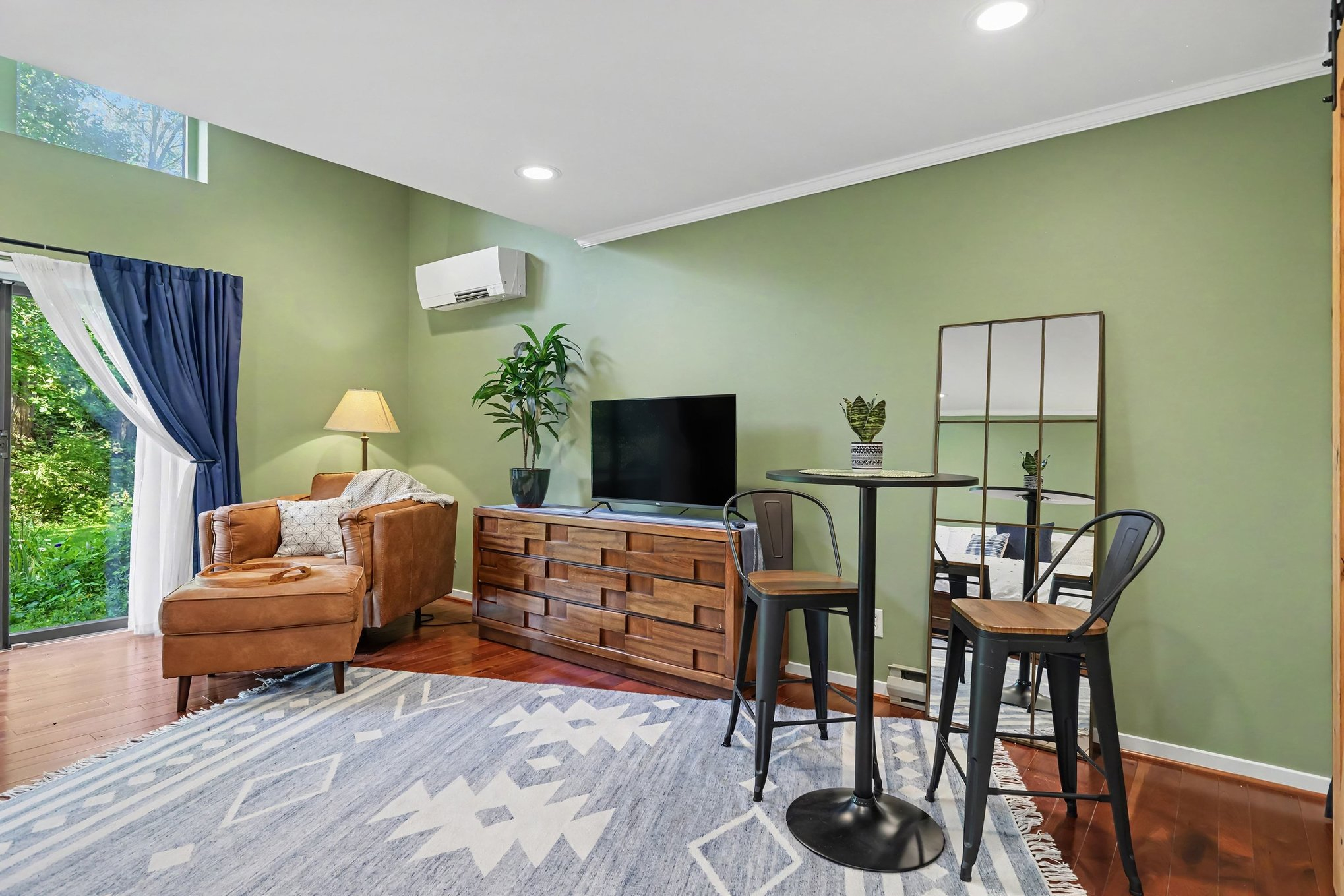 Private Pittsford Suite w/ Kitchen, Bath & Trail Access - Photo 4