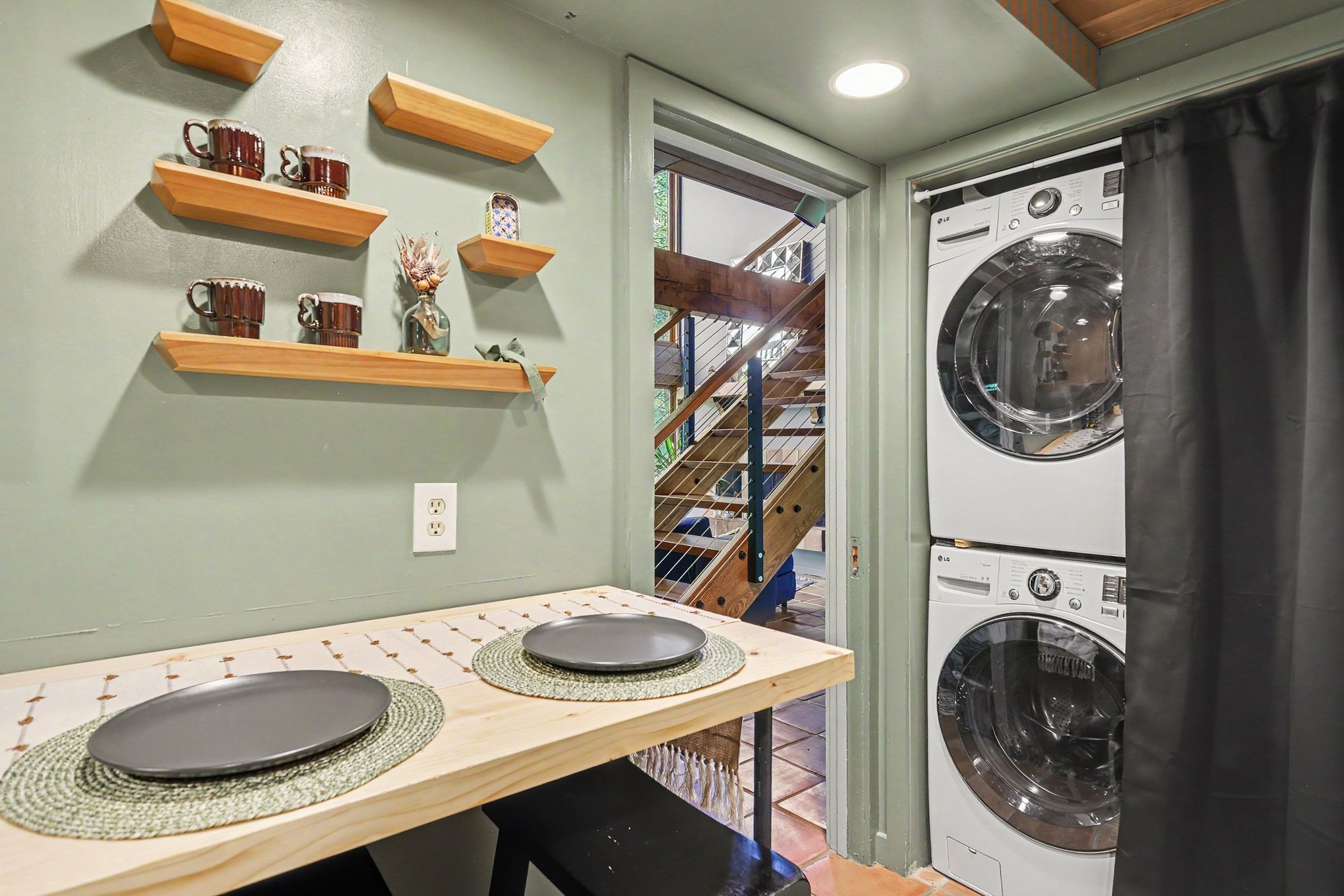 Private Pittsford Suite w/ Kitchen, Bath & Trail Access - Photo 6