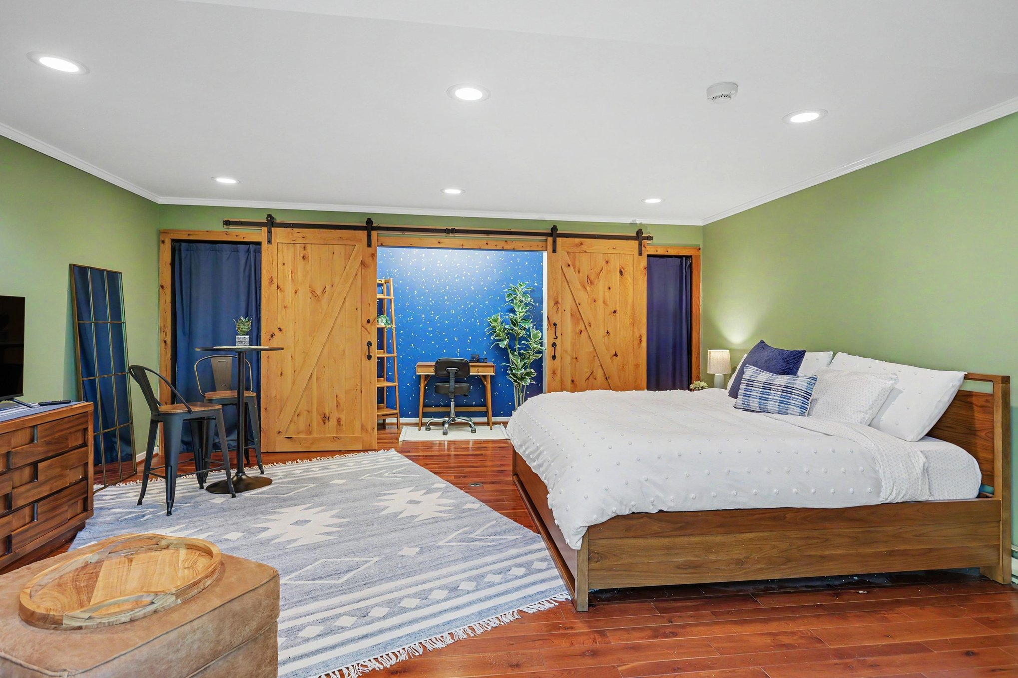 Private Pittsford Suite w/ Kitchen, Bath & Trail Access - Photo 2