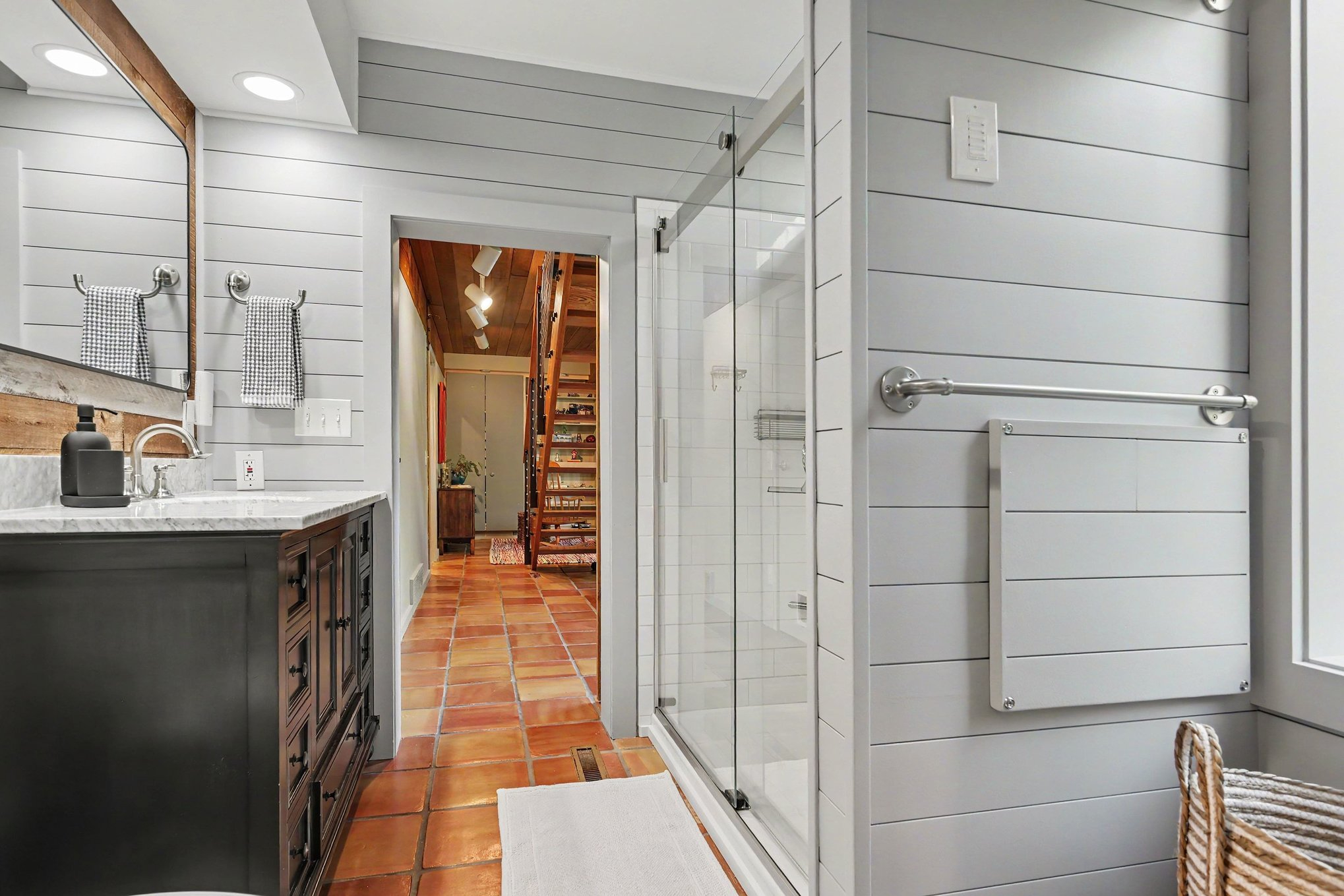 Private Pittsford Suite w/ Kitchen, Bath & Trail Access - Photo 10