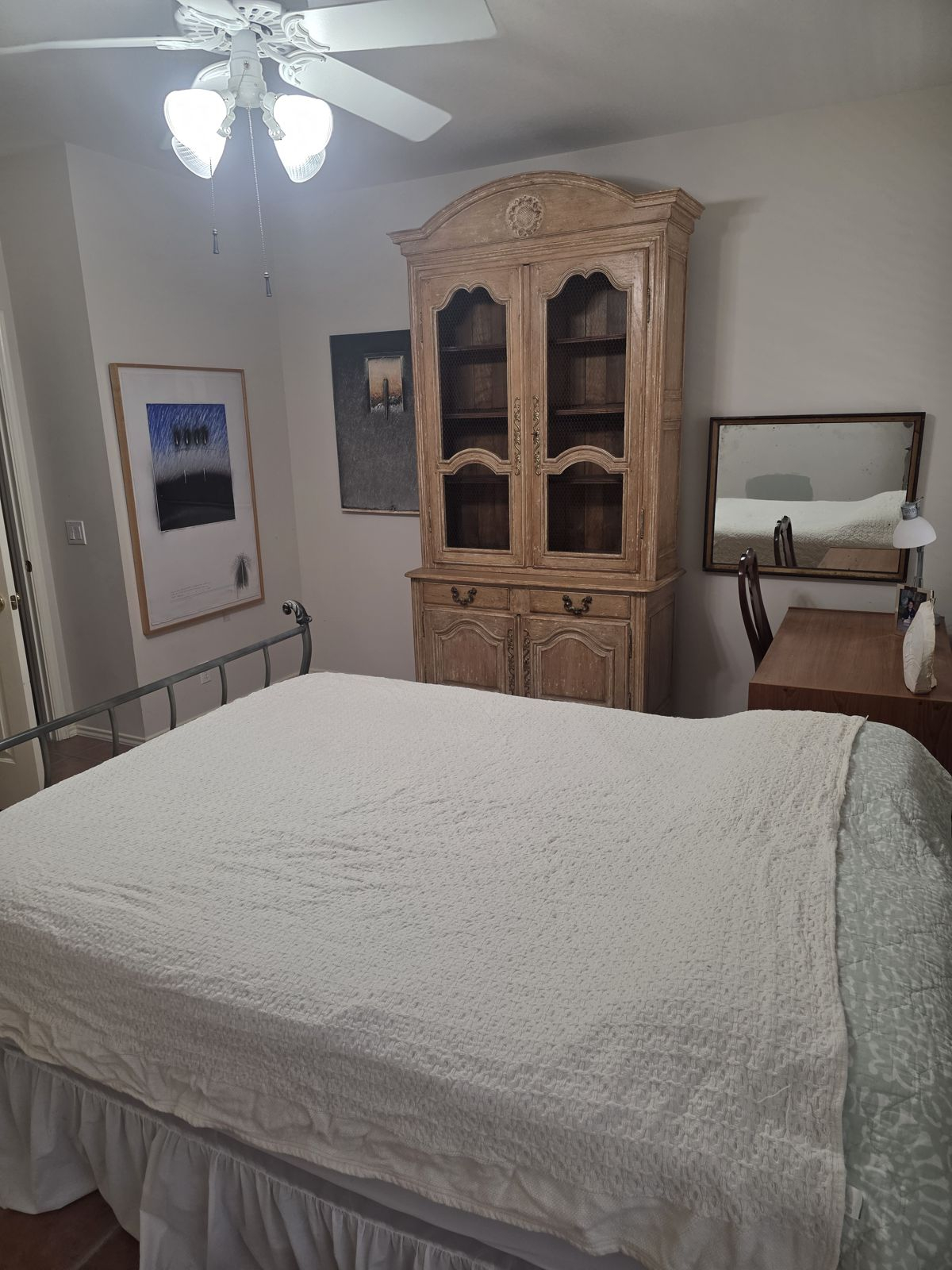 SW Austin furnished room + private bath for a travel nurse - Photo 3