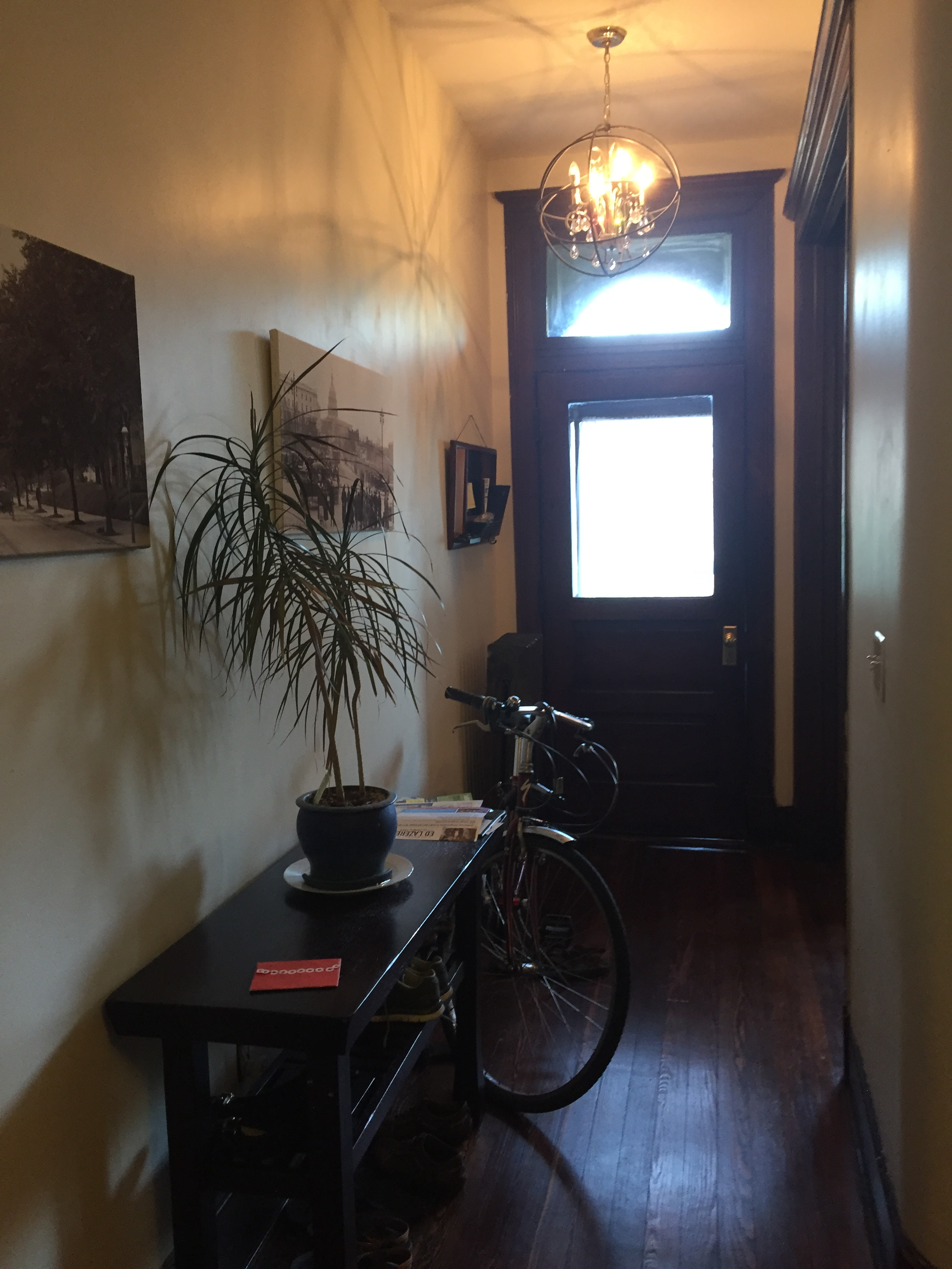 1 BR in Spacious & Charming Rowhouse - Privacy, Maturity, & Clean! - Photo 2