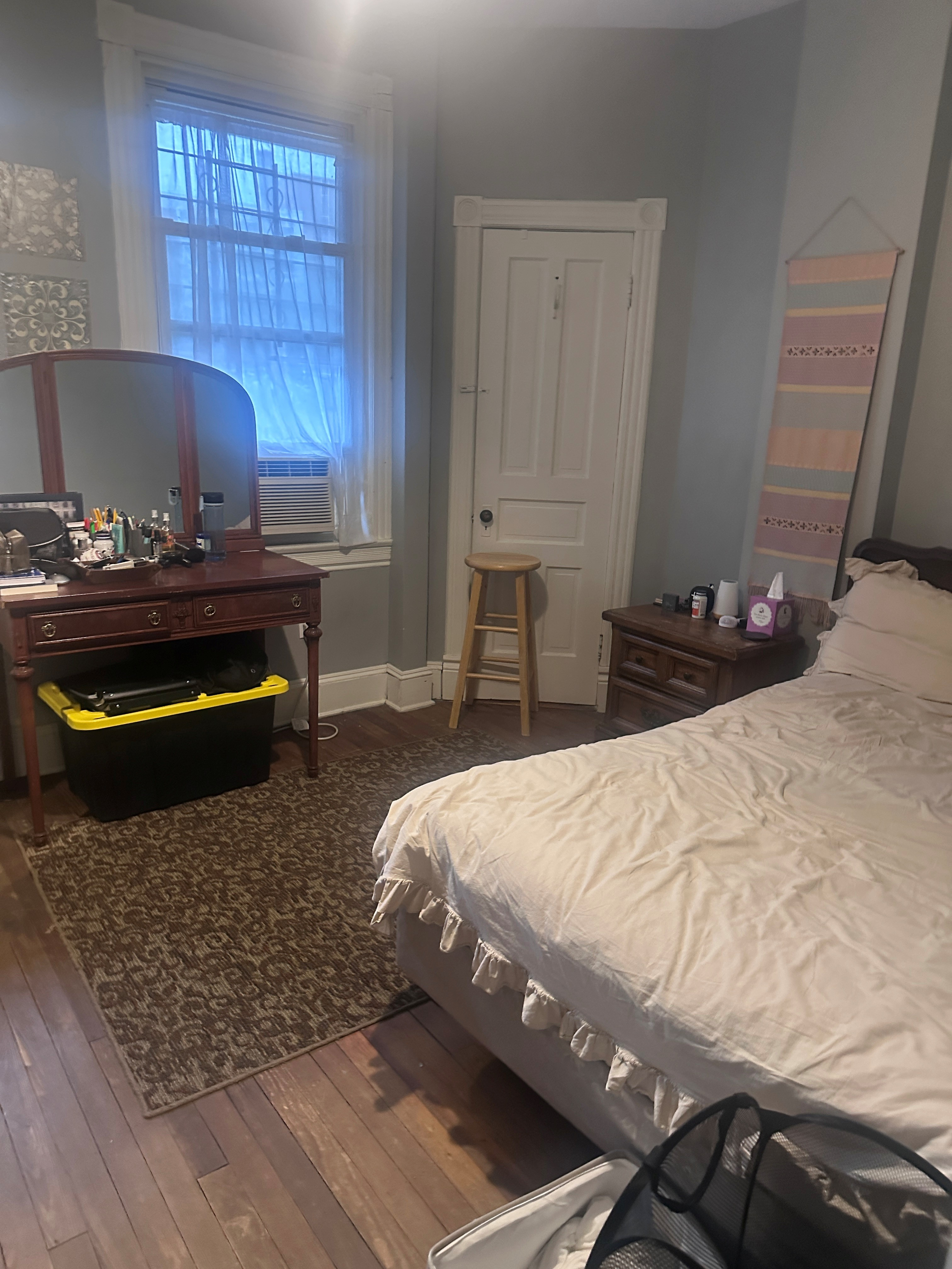 1 BR in Spacious & Charming Rowhouse - Privacy, Maturity, & Clean! - Photo 9