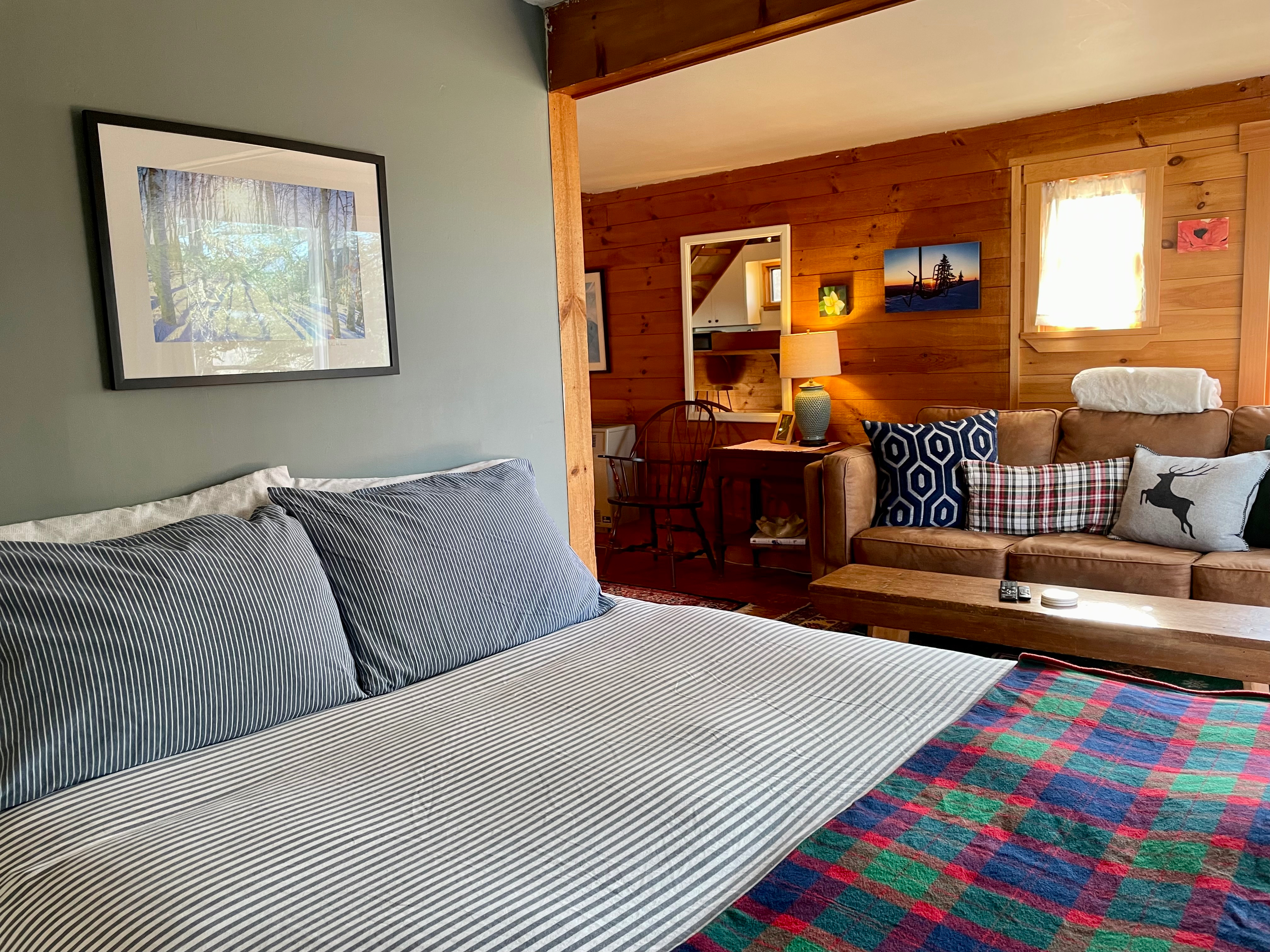 Cozy Mountain View Loft | Private Deck + Workspace - Photo 12
