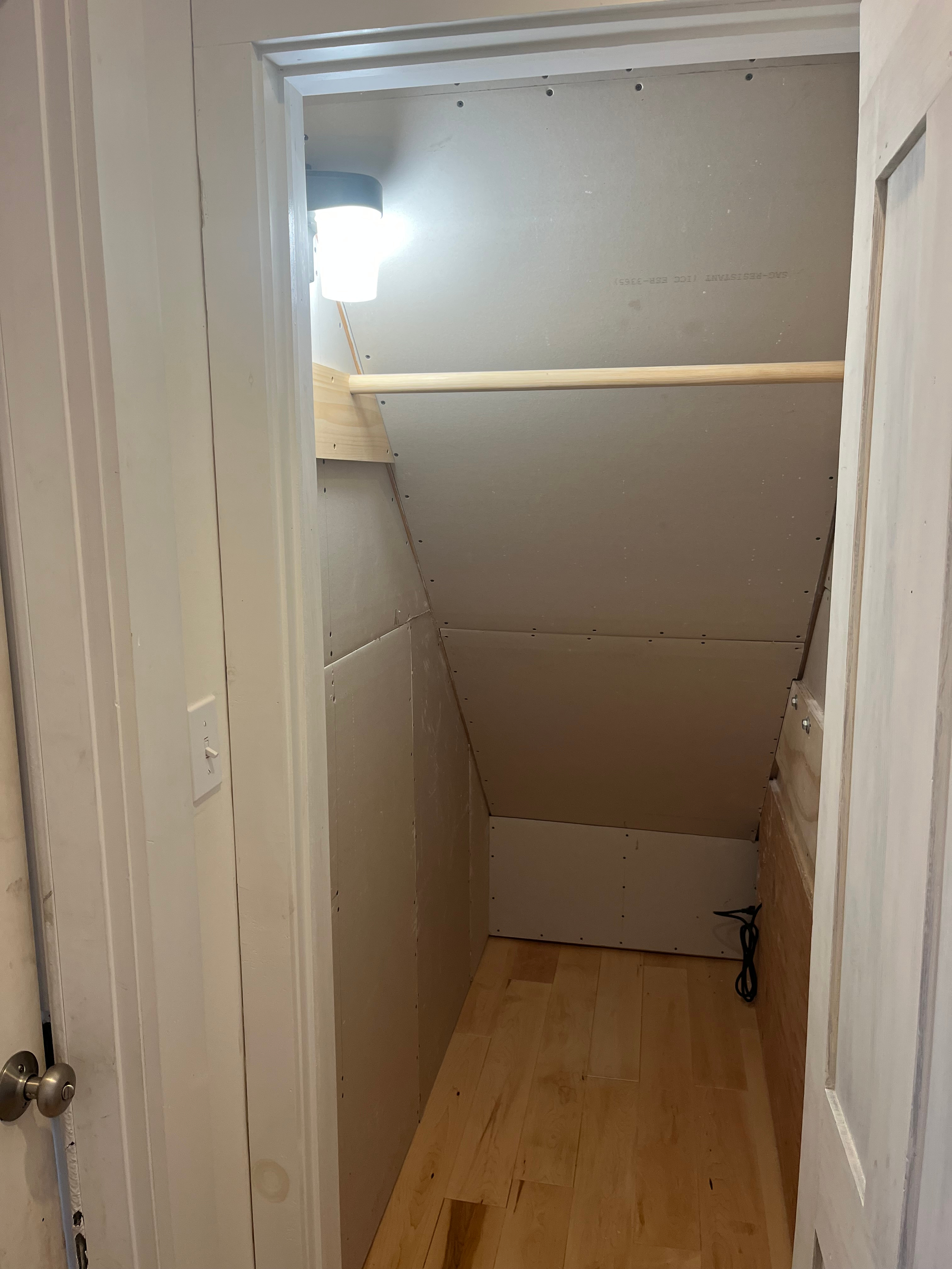 Move-in-Ready 1BR/1BA Apartment Retreat in Convenient Location - Photo 12