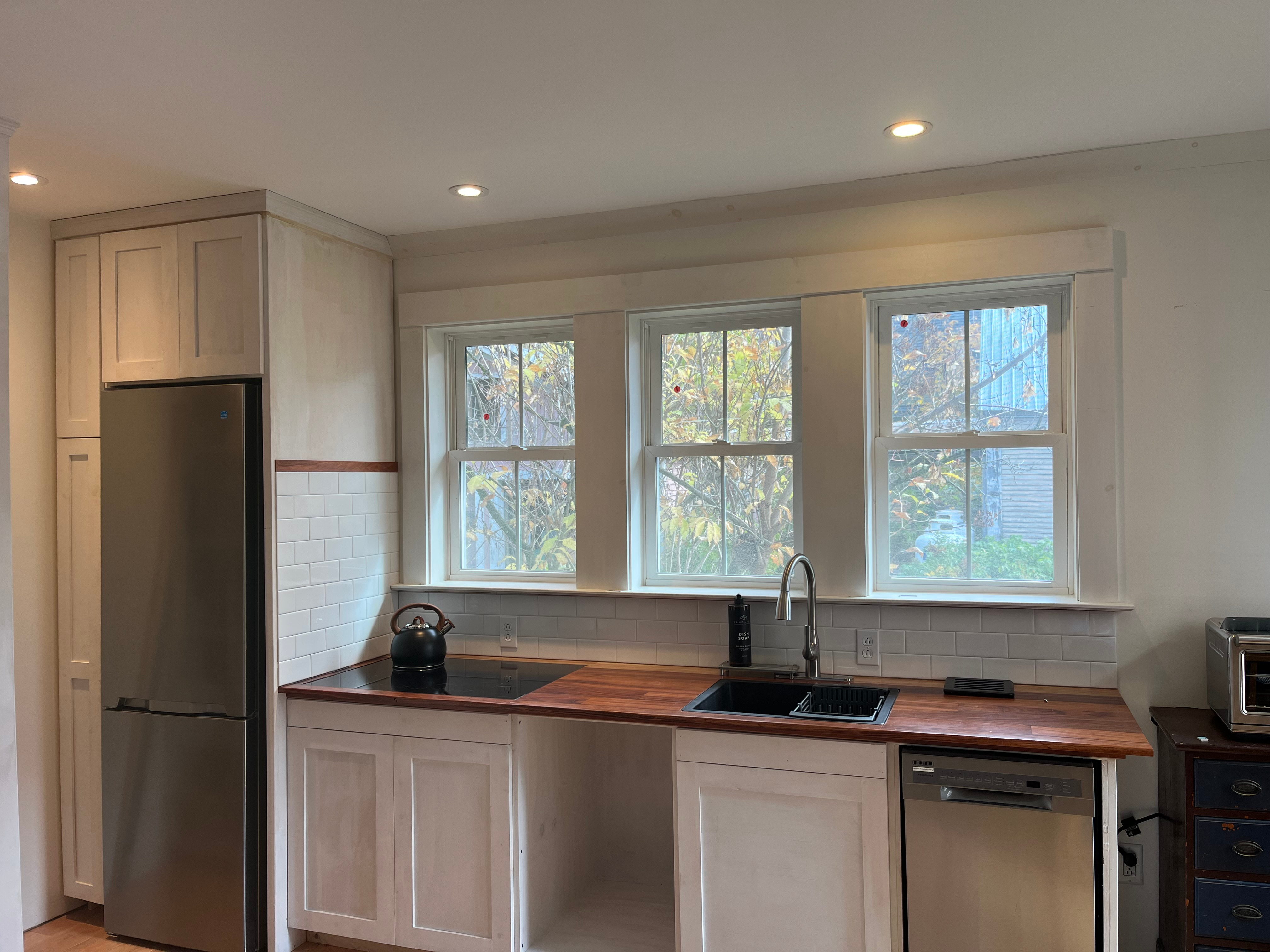 Move-in-Ready 1BR/1BA Apartment Retreat in Convenient Location - Photo 4
