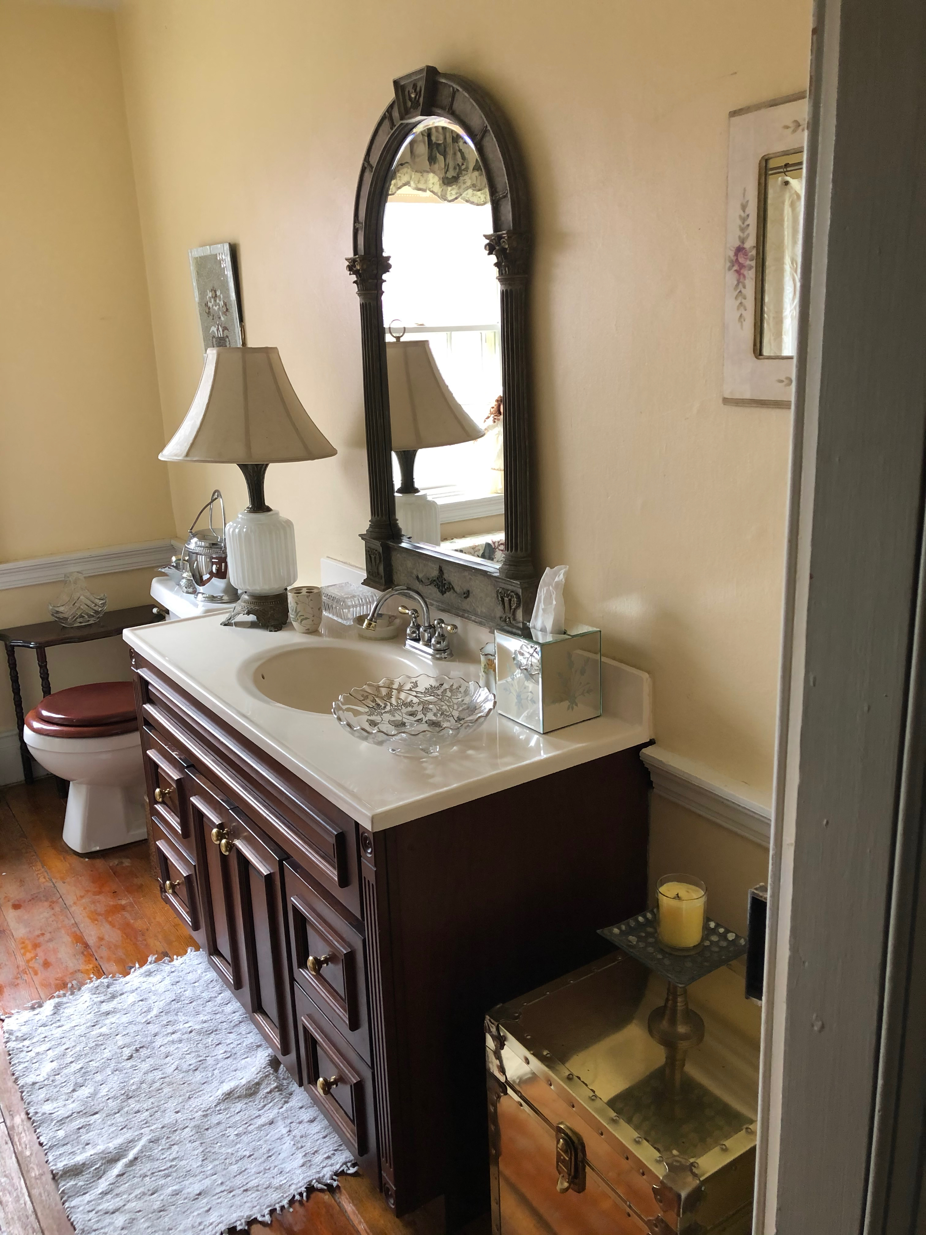 Historic Newcomer Mansion - Photo 5