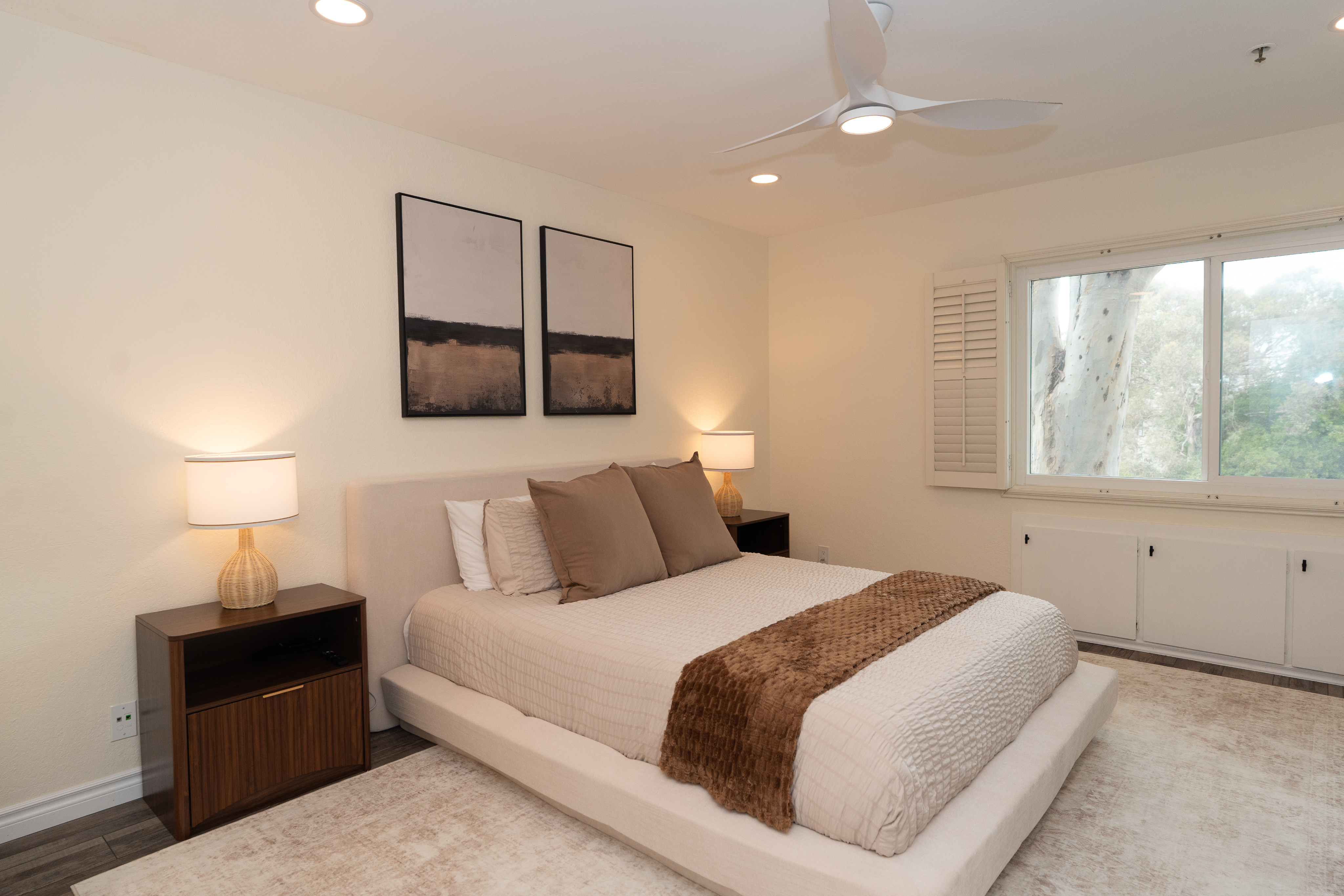 Private Master Suite in Shared 2B/2B Condo - Centrally Located, Resort-Style Complex - Photo 1