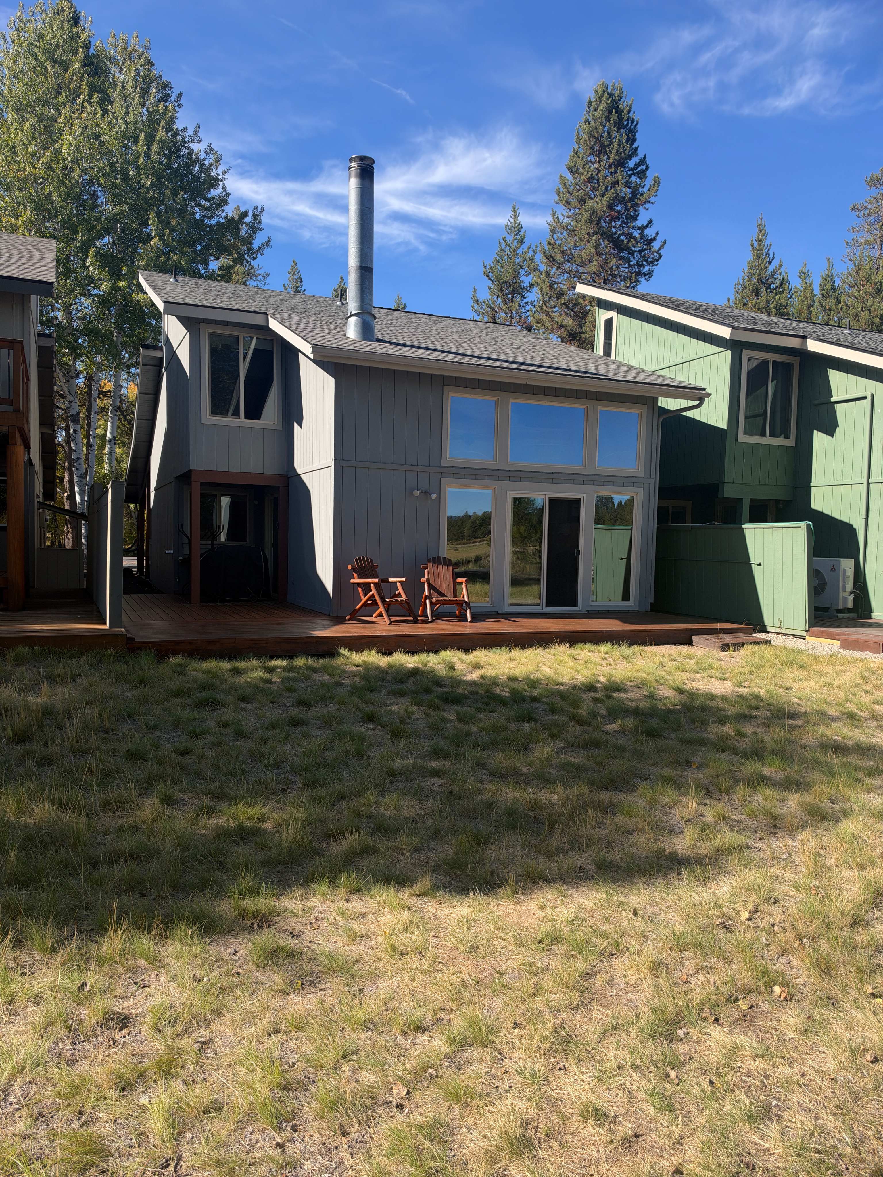 2 BR, 1.5 Bath on Deschutes River in River meadows development - Photo 2