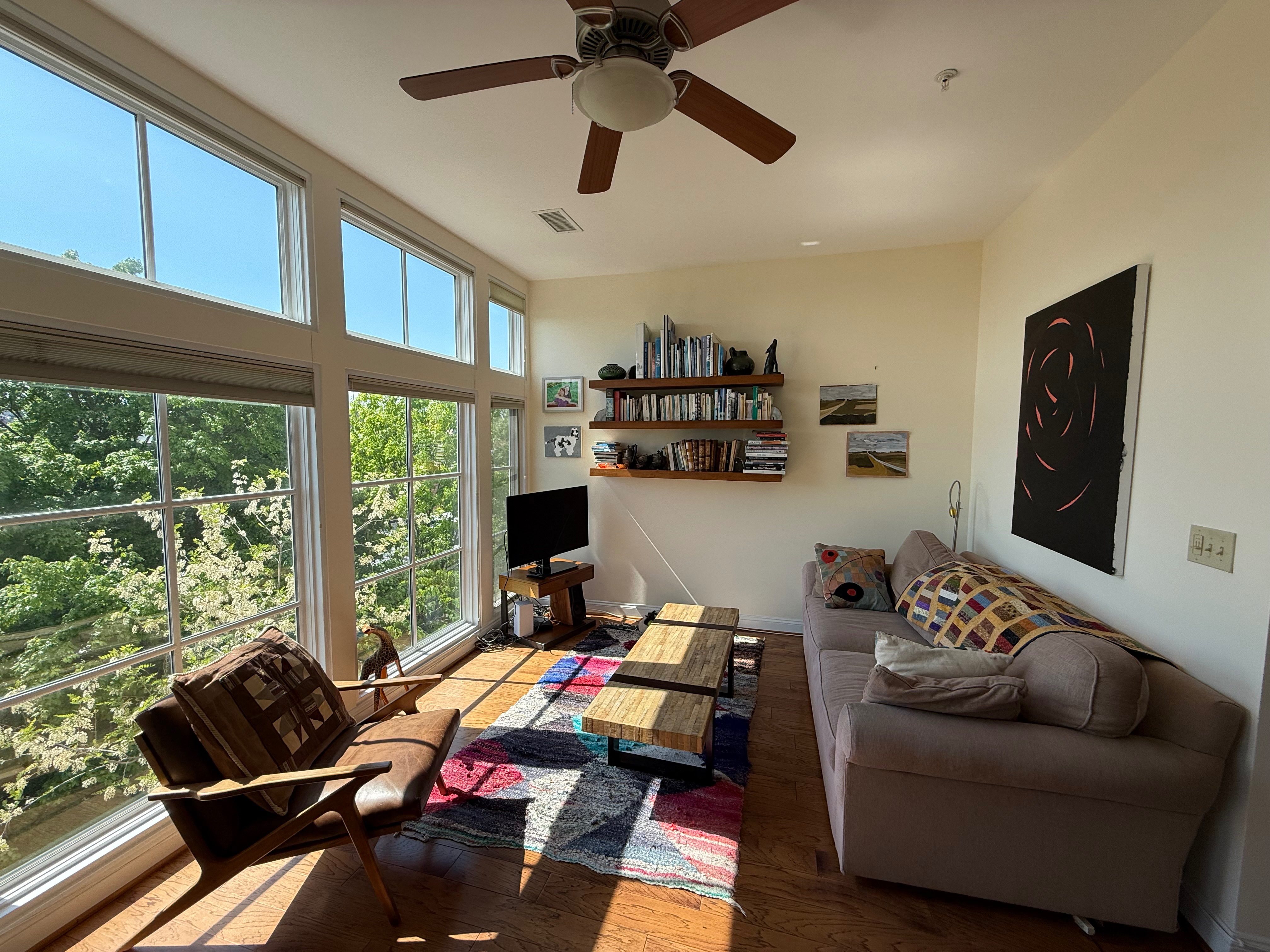Stunning, Sunlit 2BR Condo w/ Balcony in Adams Morgan - Photo 1