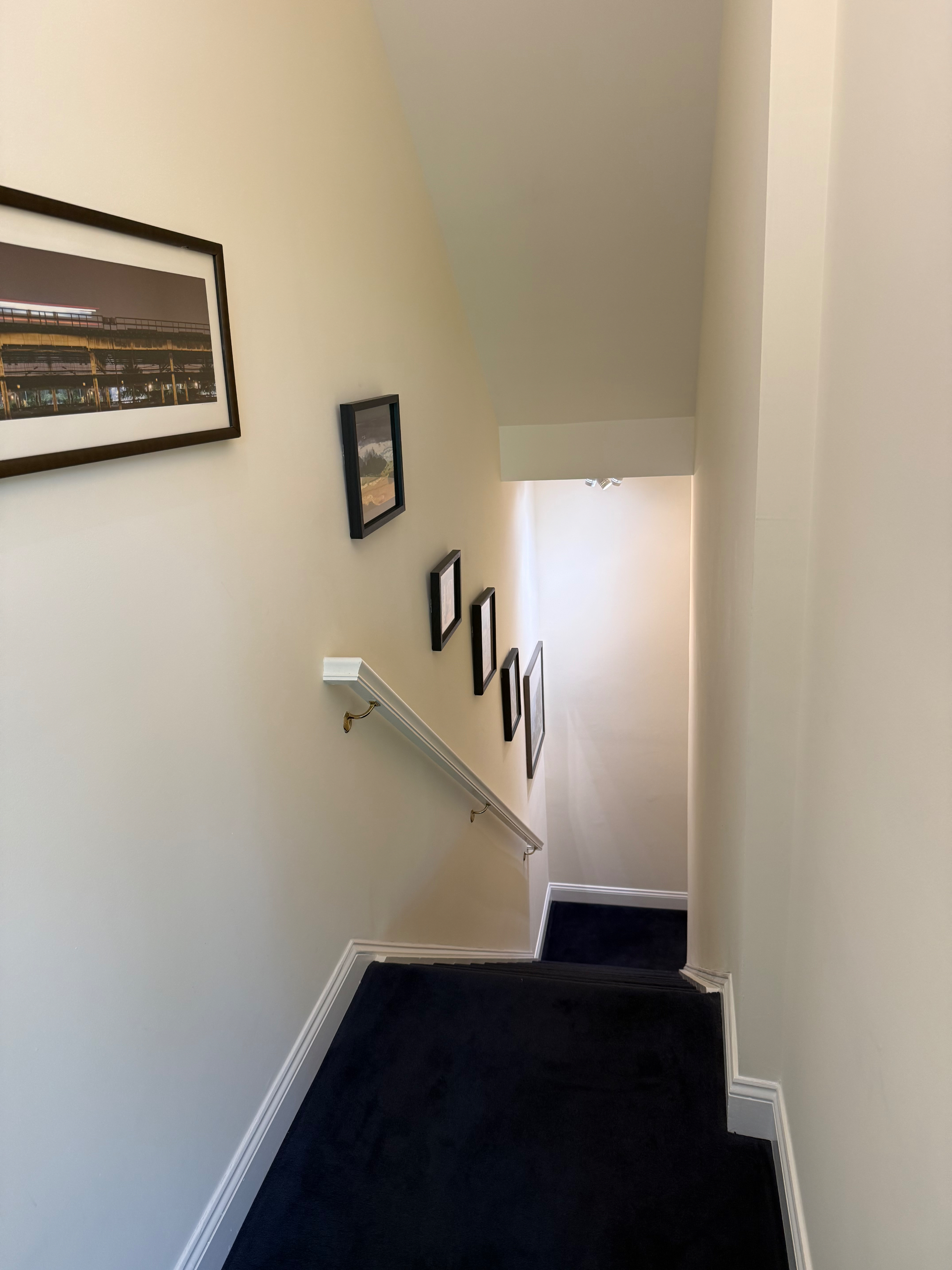 Stunning, Sunlit 2BR Condo w/ Balcony in Adams Morgan - Photo 8