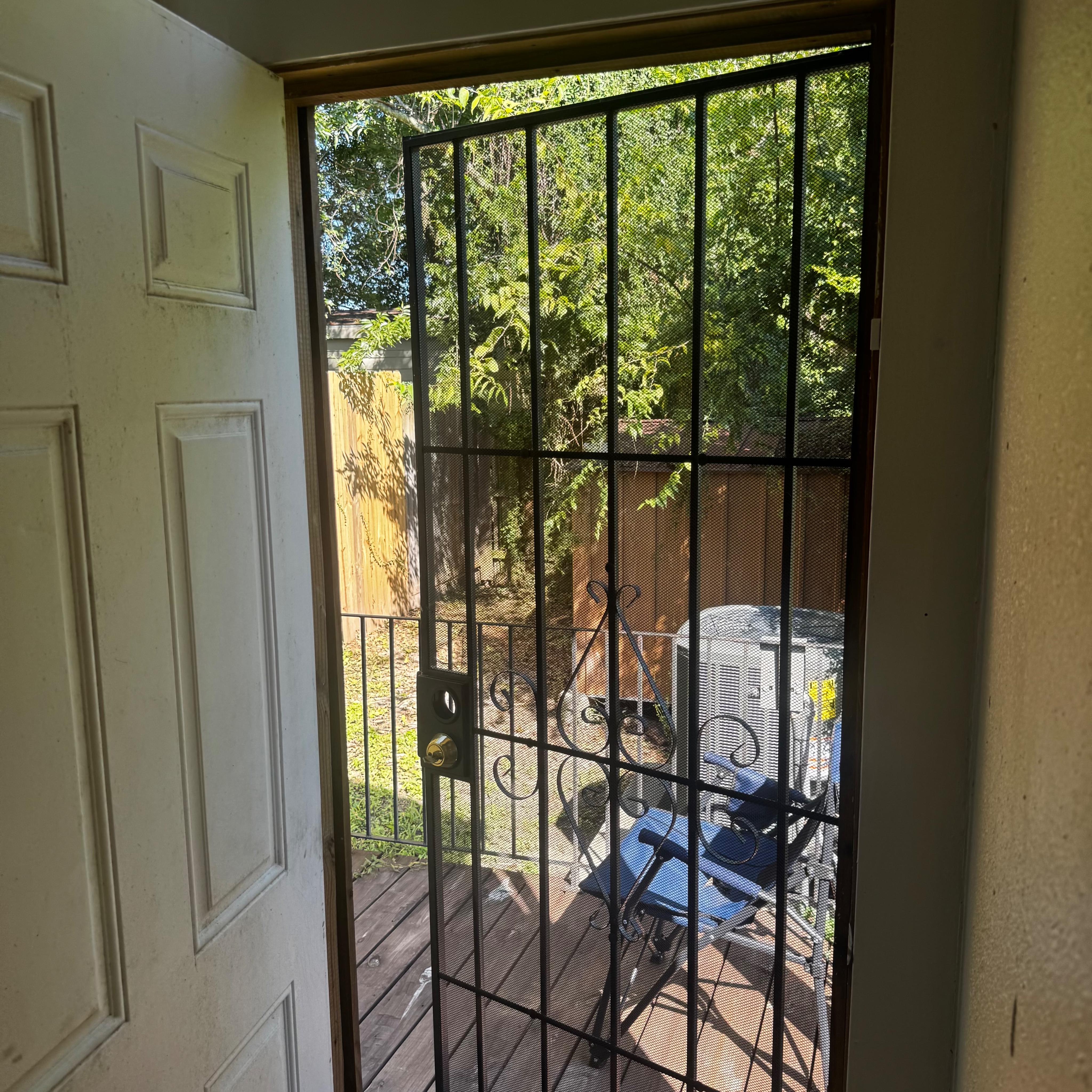 Private Furnished Suite | Separate Entrance & Bath | Westbank Algiers Point Area - Photo 8