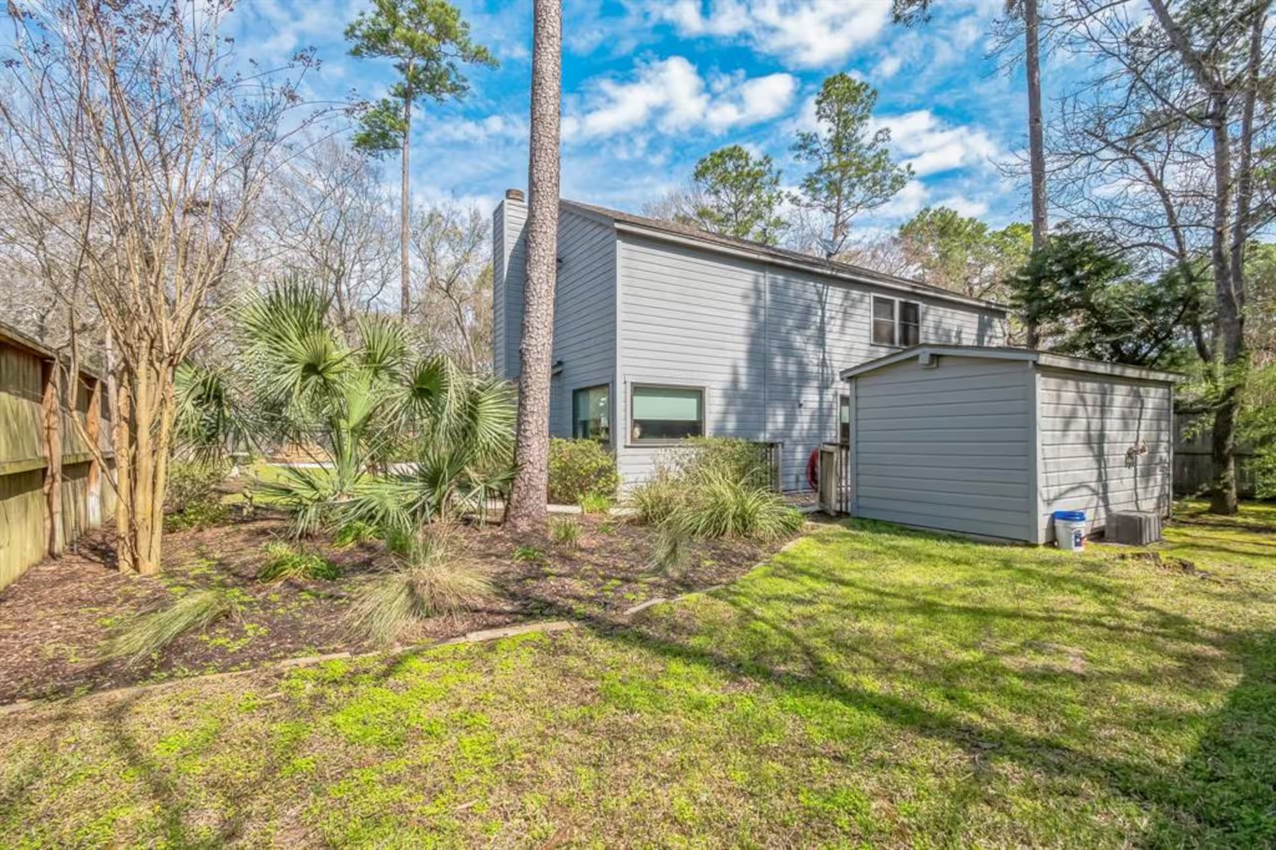 Entire house oasis retreat in The Woodlands - Photo 4