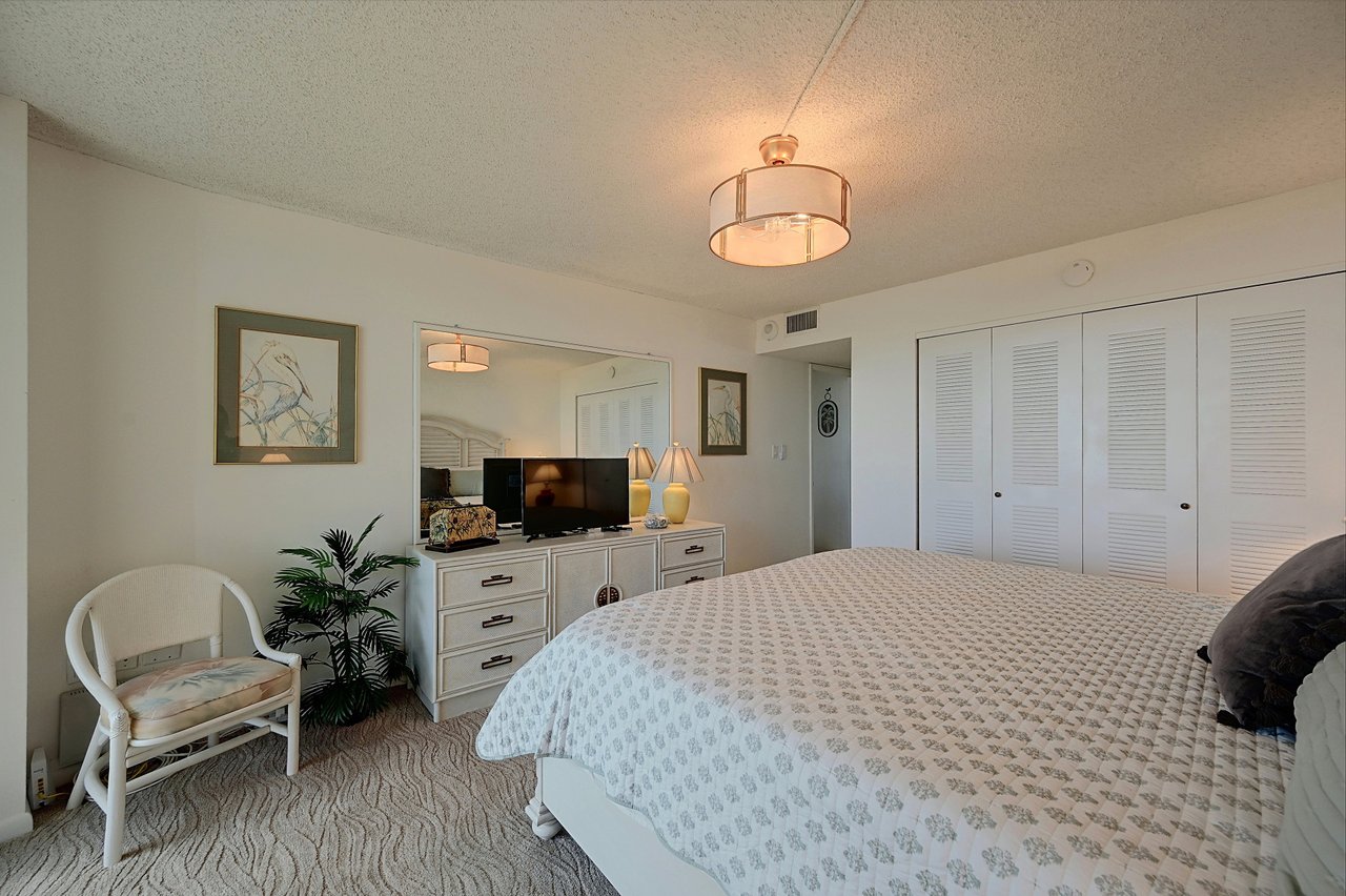 Oceanfront Marco Island Condo w/ Pool & Beach - 600780 - Photo 10