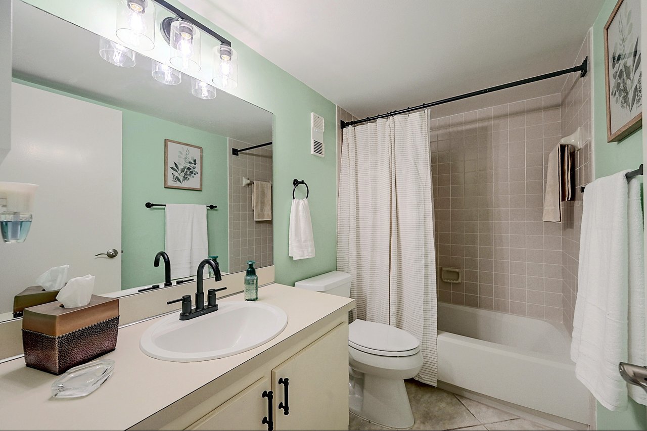 Oceanfront Marco Island Condo w/ Pool & Beach - 600780 - Photo 12