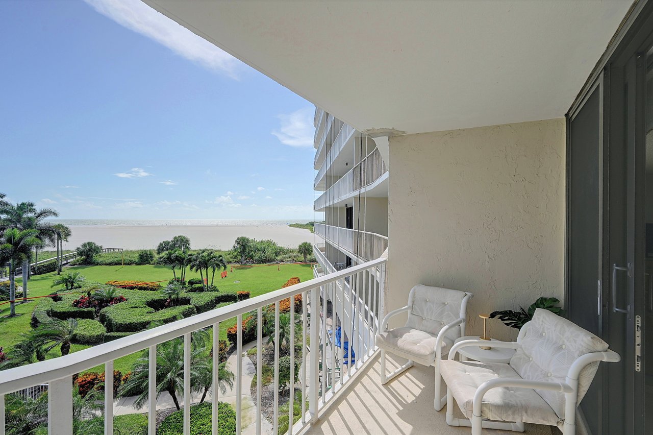 Oceanfront Marco Island Condo w/ Pool & Beach - 600780 - Photo 11