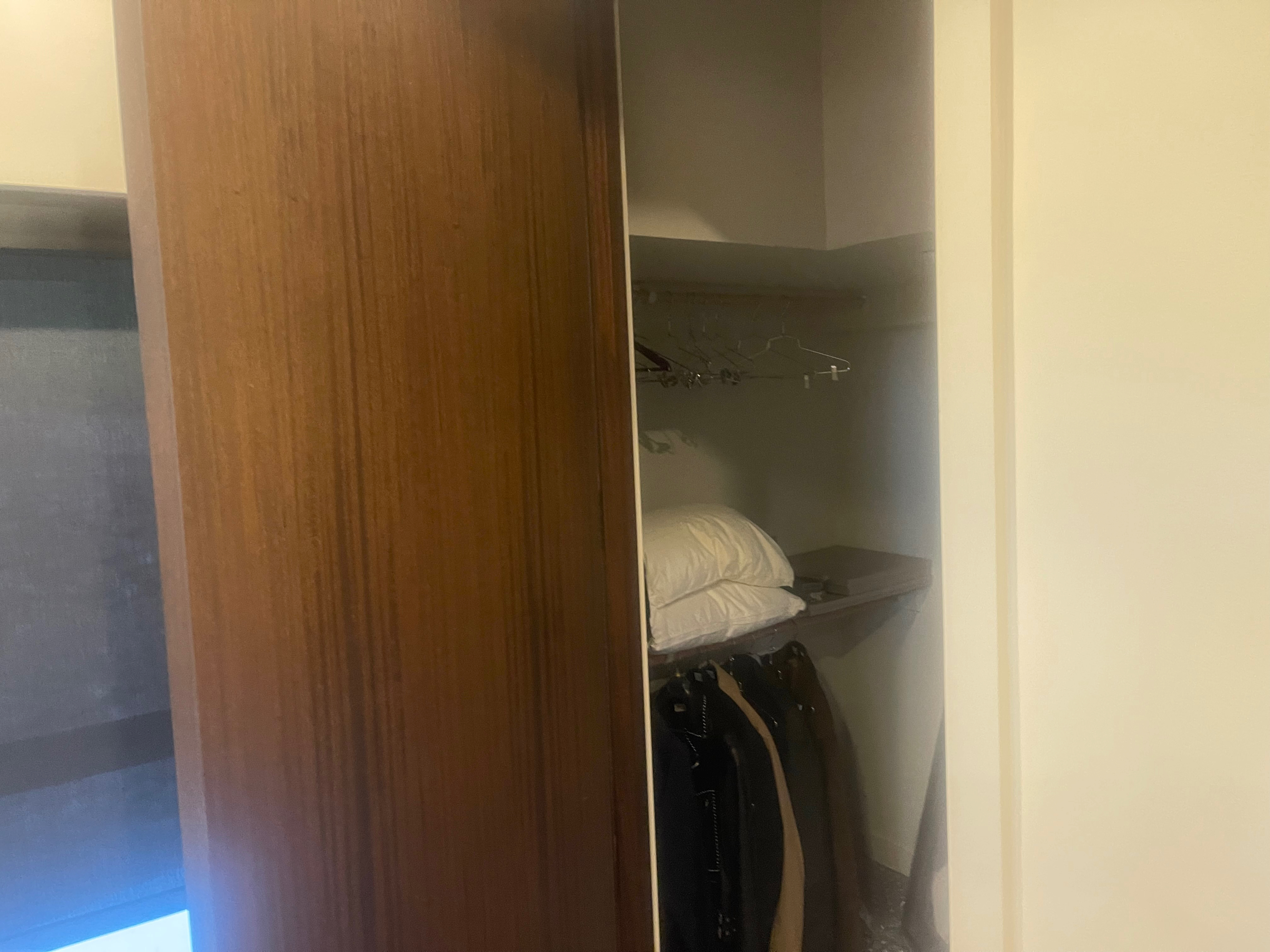 Private room in view house in Clarendon Heights - Photo 6