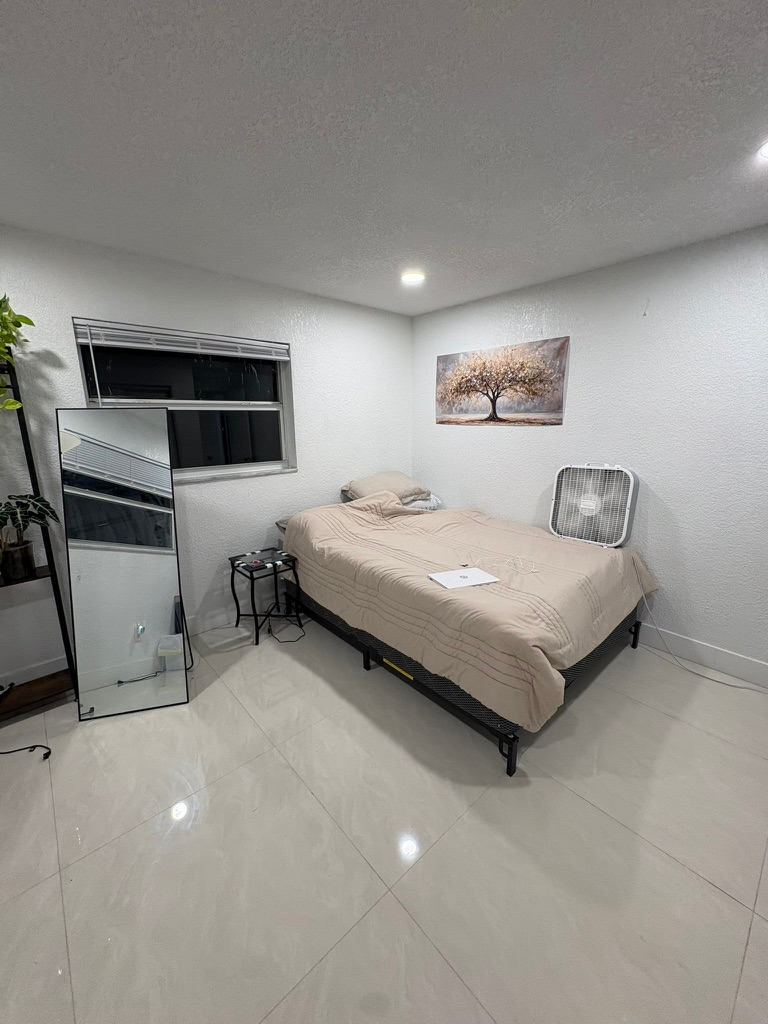 Private Room in Remodeled Coliving Home - Delray Beach, FL - Photo 2