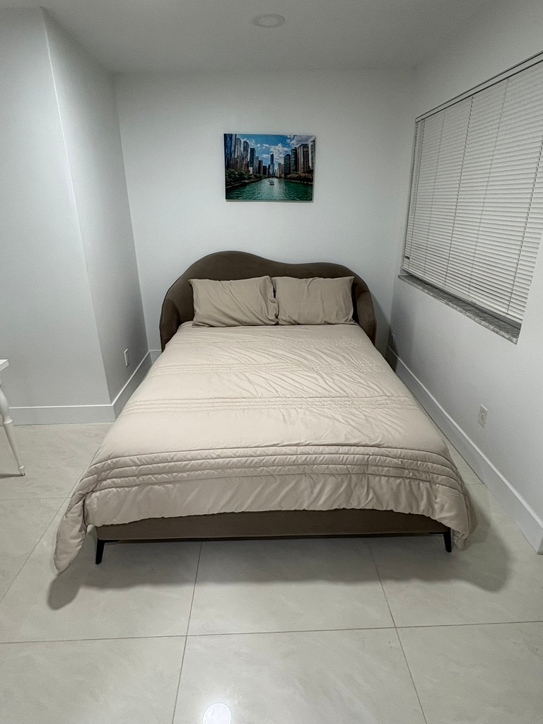 Private Room in Remodeled Coliving Home - Delray Beach, FL - Photo 11