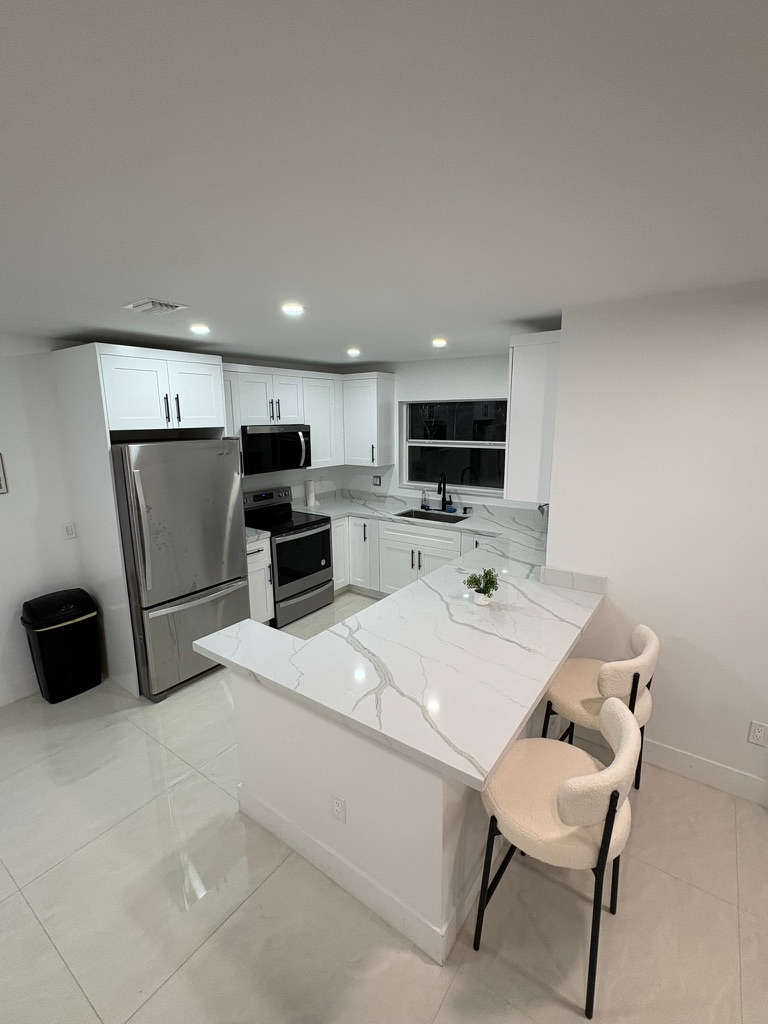 Private Room in Remodeled Coliving Home - Delray Beach, FL - Photo 12
