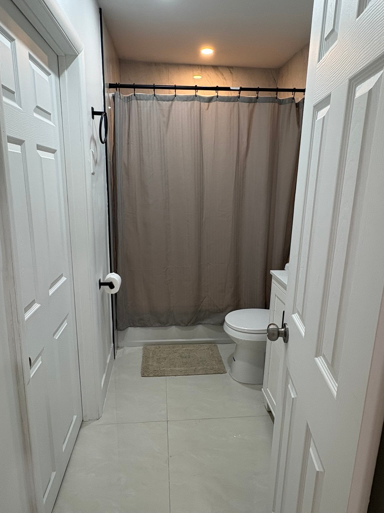 Private Room in Remodeled Coliving Home - Delray Beach, FL