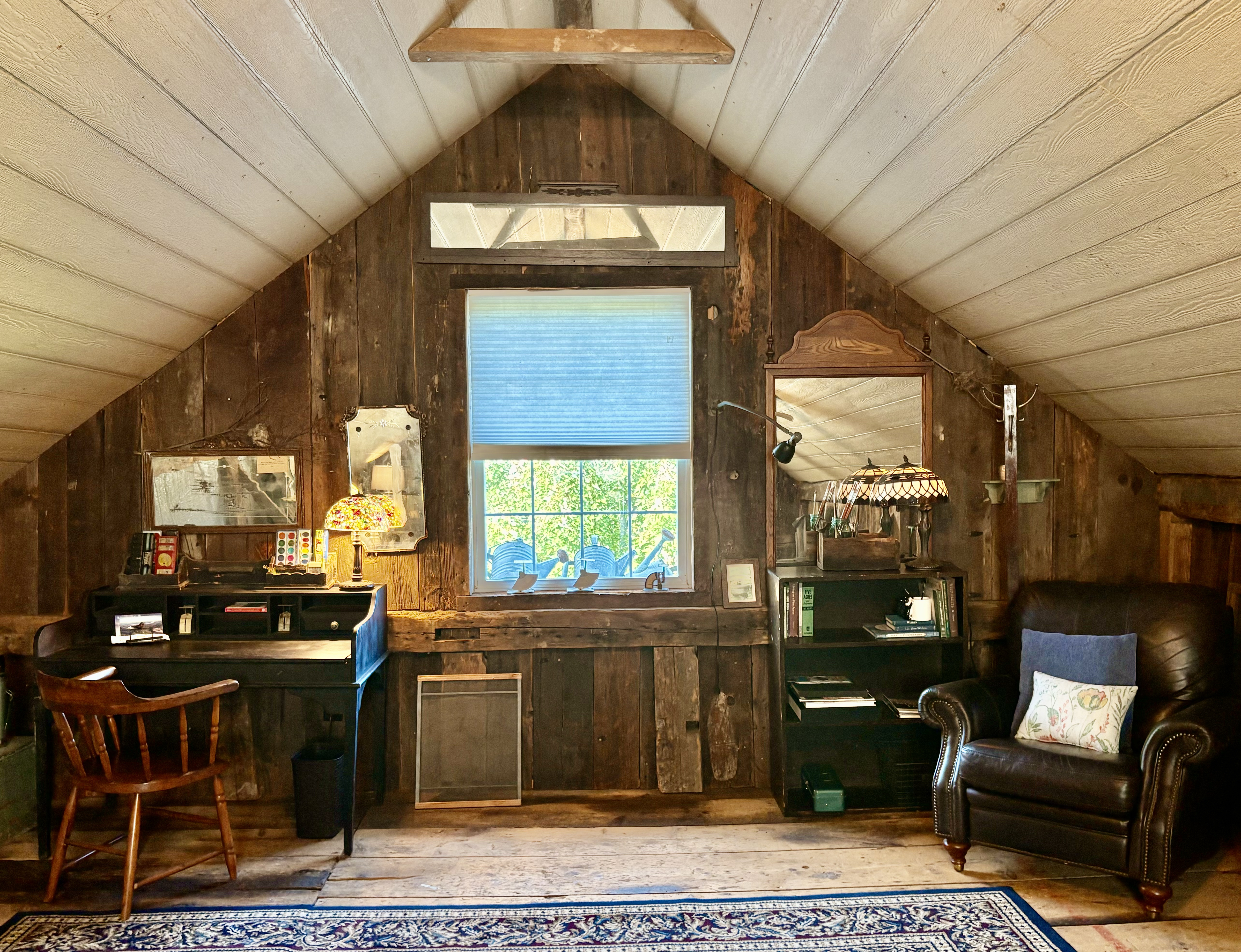 Historic Carriage House with modern amenities - Photo 7