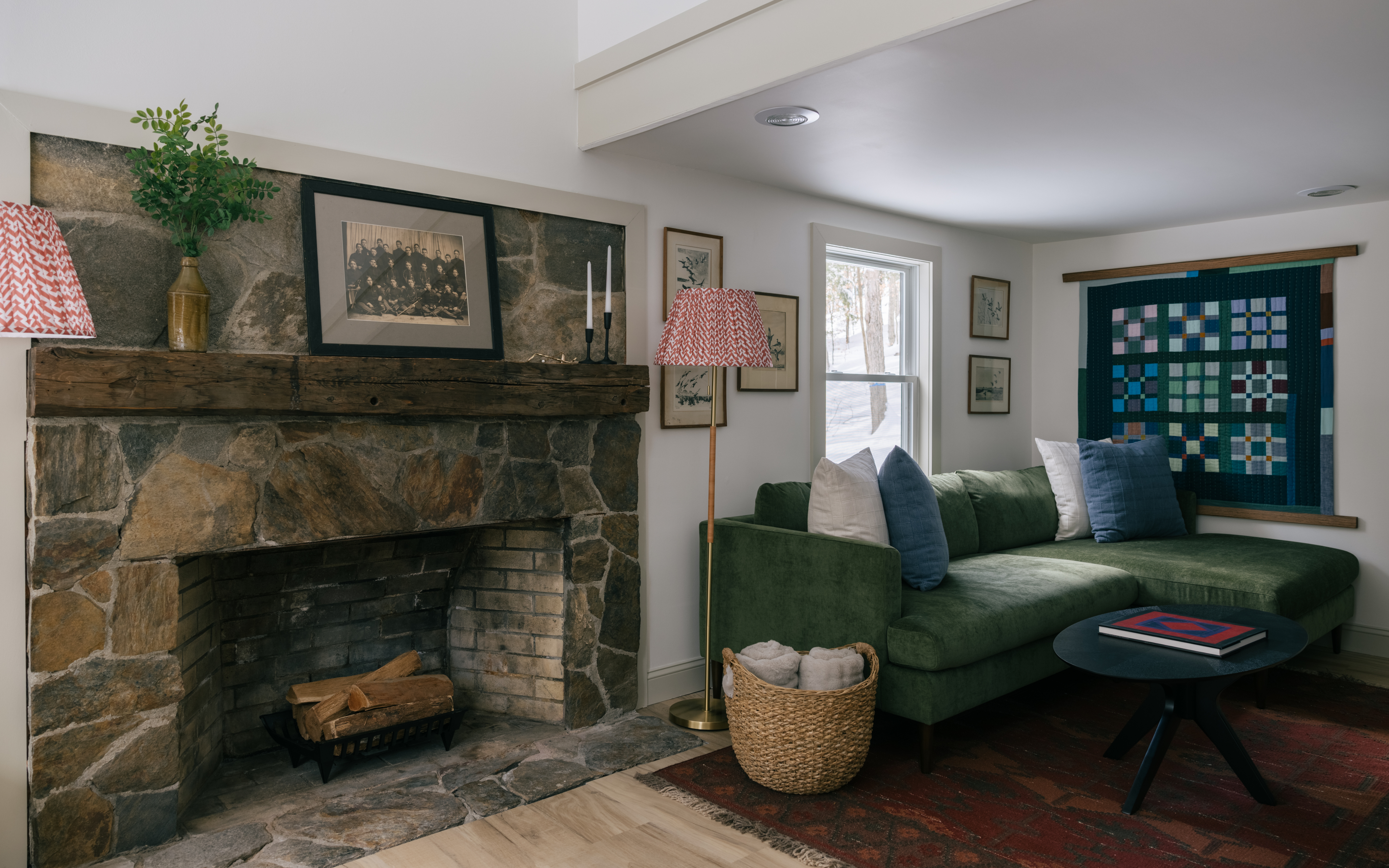 Stylish, Fully Furnished 4BR Home Near Dartmouth & DHMC - Photo 8