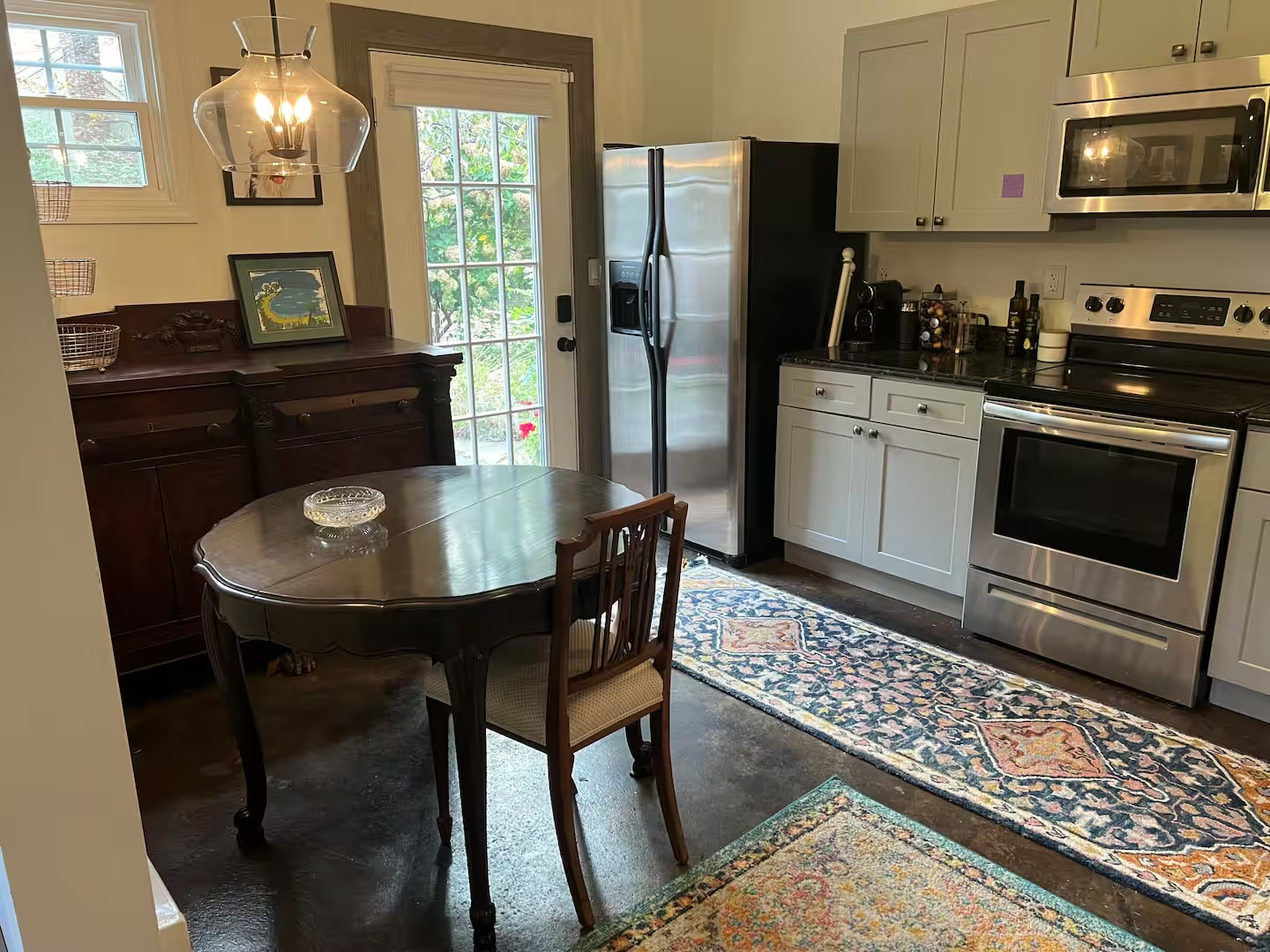 Private furnished studio, South Salem, all-inclusive, 13-week stays welcome - Photo 4
