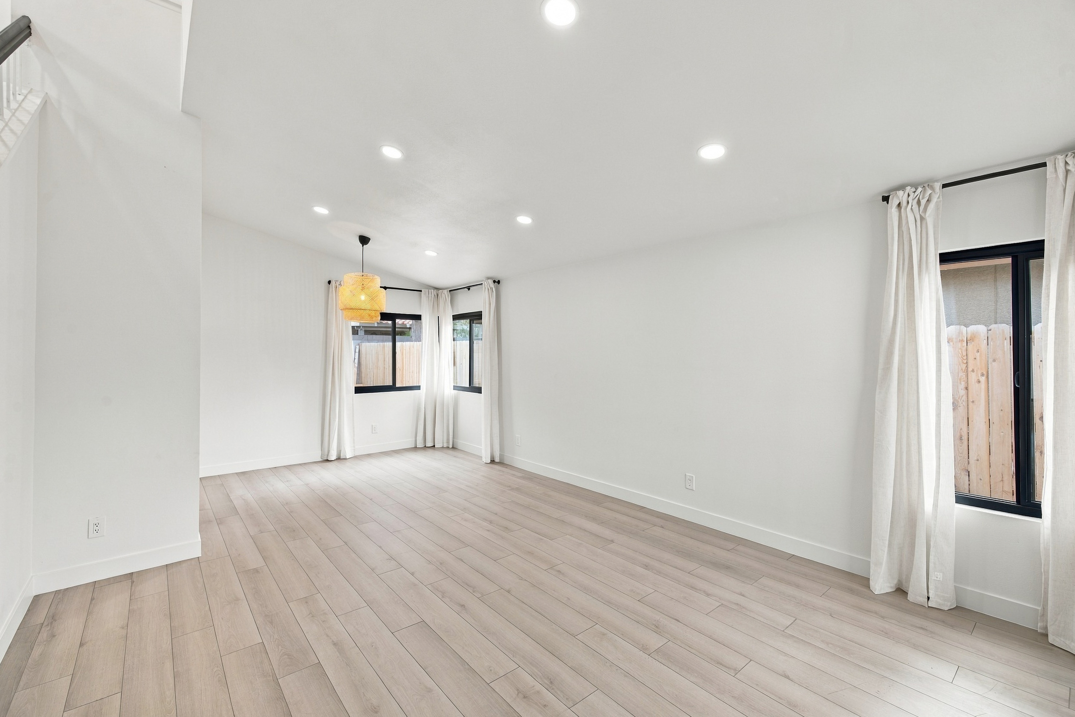 Stunning Renovated 3BR Henderson Home | 90+ Day Stays - Photo 8
