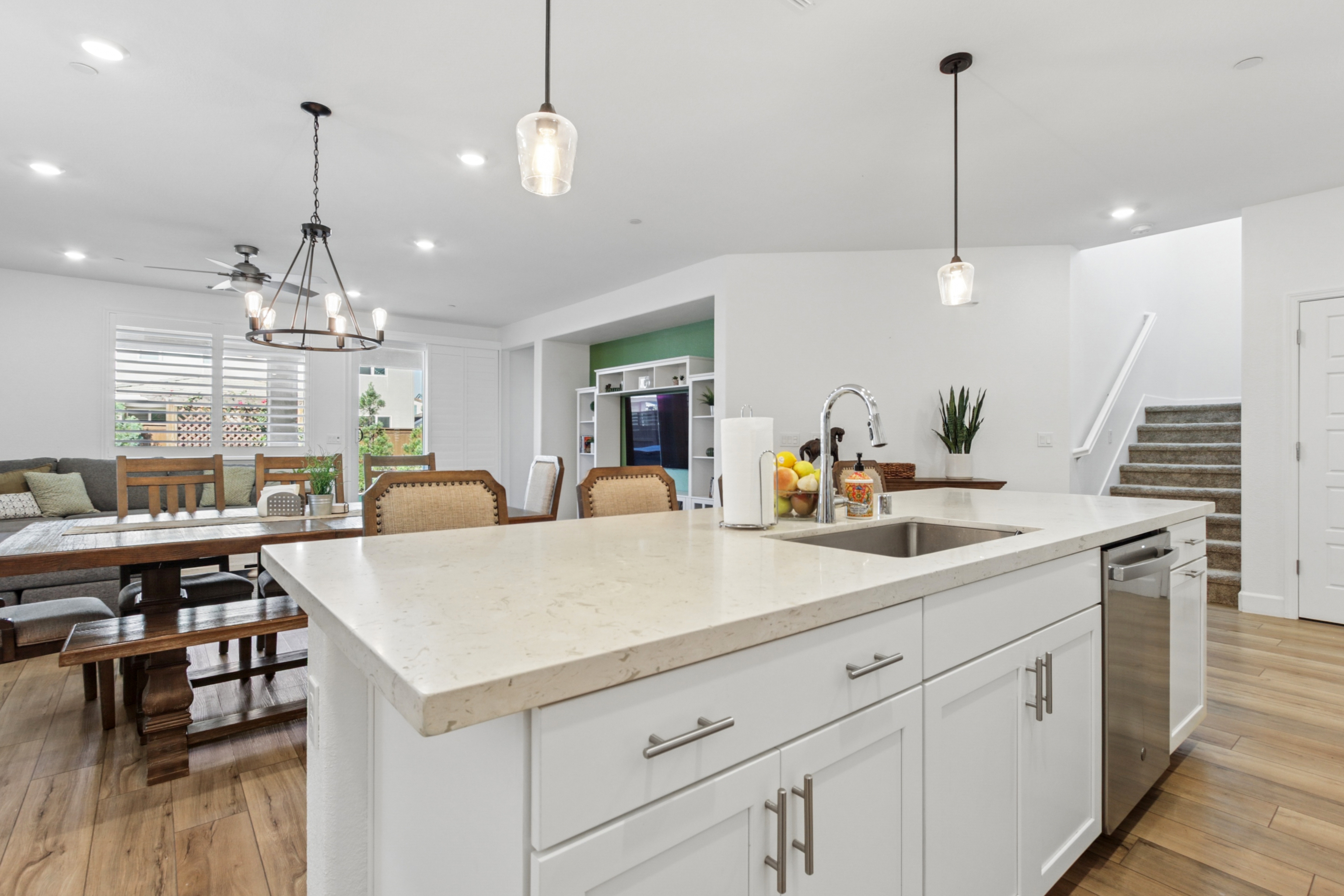 Beautiful 2024 Smart Home | 4BR/3BA | Solar, Spa & Gym | Near UC Davis - Photo 5