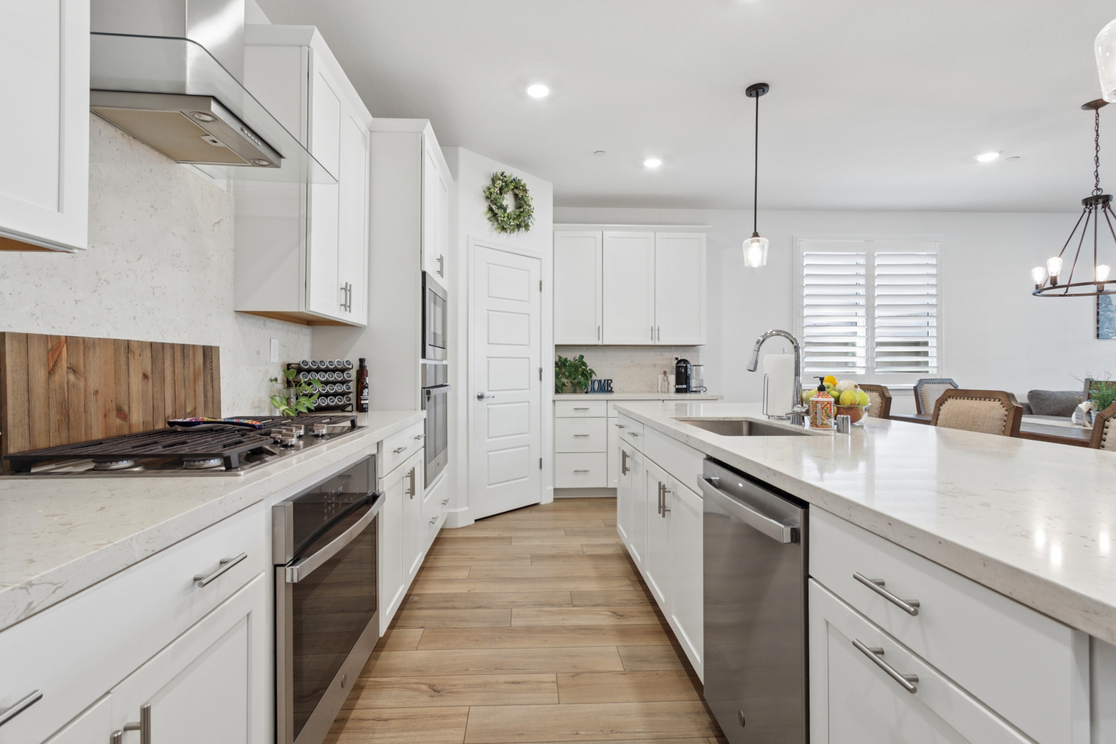 Beautiful 2024 Smart Home | 4BR/3BA | Solar, Spa & Gym | Near UC Davis - Photo 3