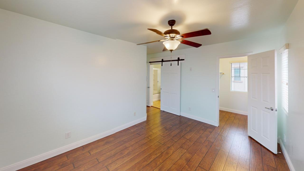 3-bedroom home in Goodyear (Solar Included, save ~$200/month on electric..Corner Lot - Next to a Par - Photo 11