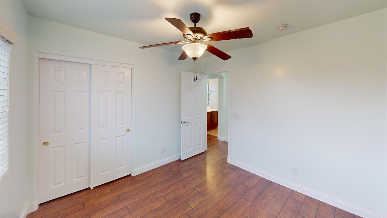 3-bedroom home in Goodyear (Solar Included, save ~$200/month on electric..Corner Lot - Next to a Par - Photo 10