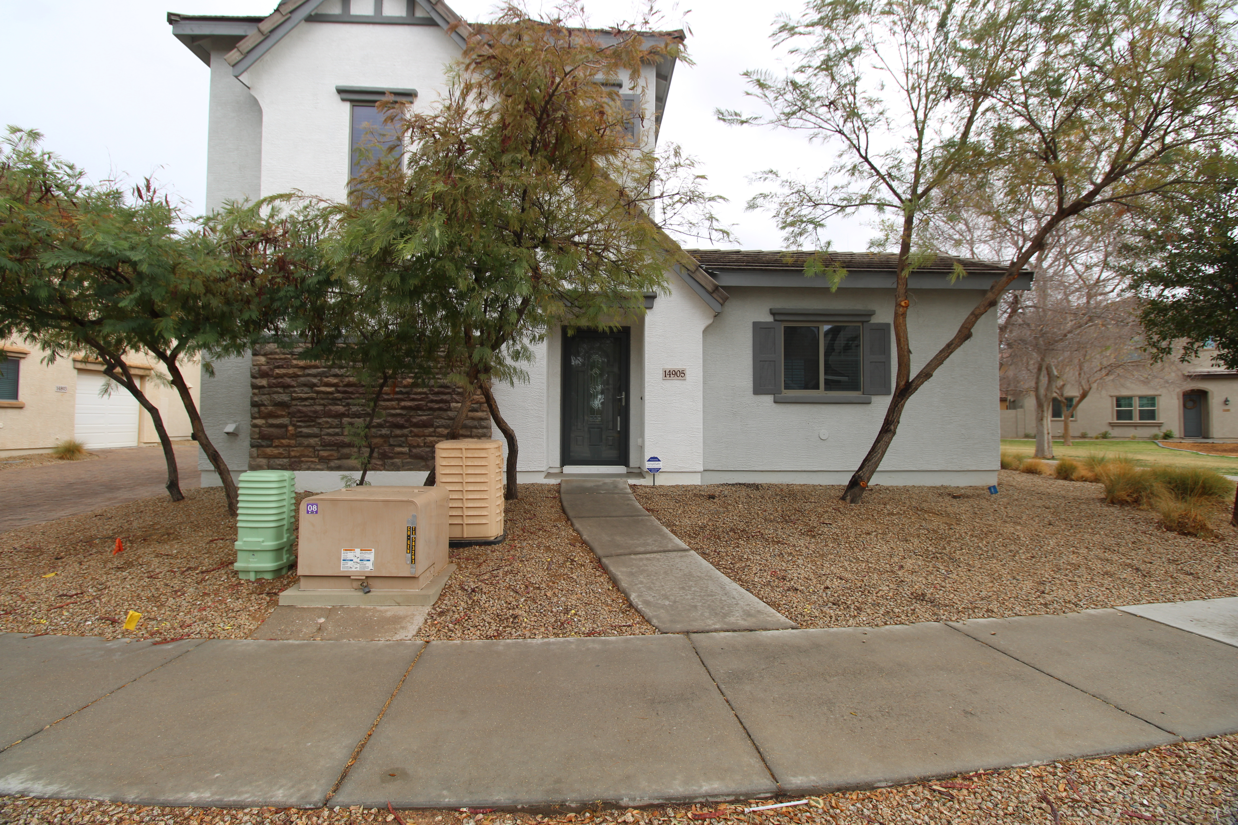3-bedroom home in Goodyear (Solar Included, save ~$200/month on electric..Corner Lot - Next to a Park)- Rio Paseo
