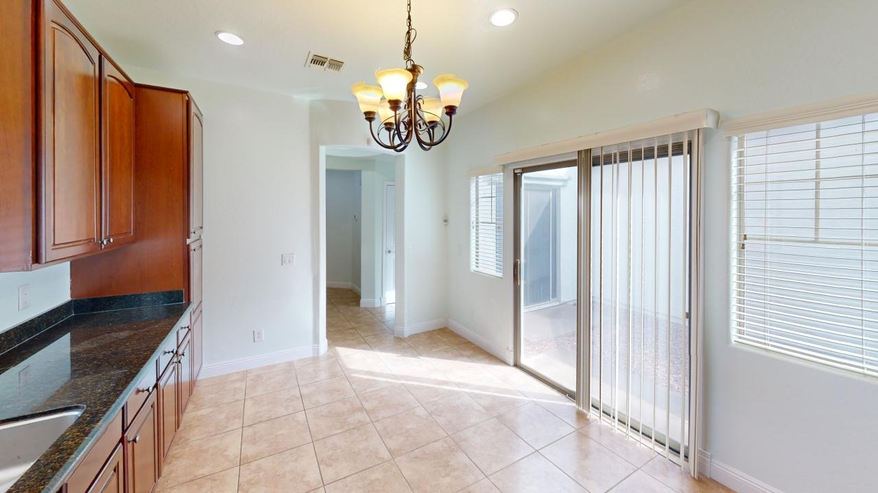 3-bedroom home in Goodyear (Solar Included, save ~$200/month on electric..Corner Lot - Next to a Par - Photo 3