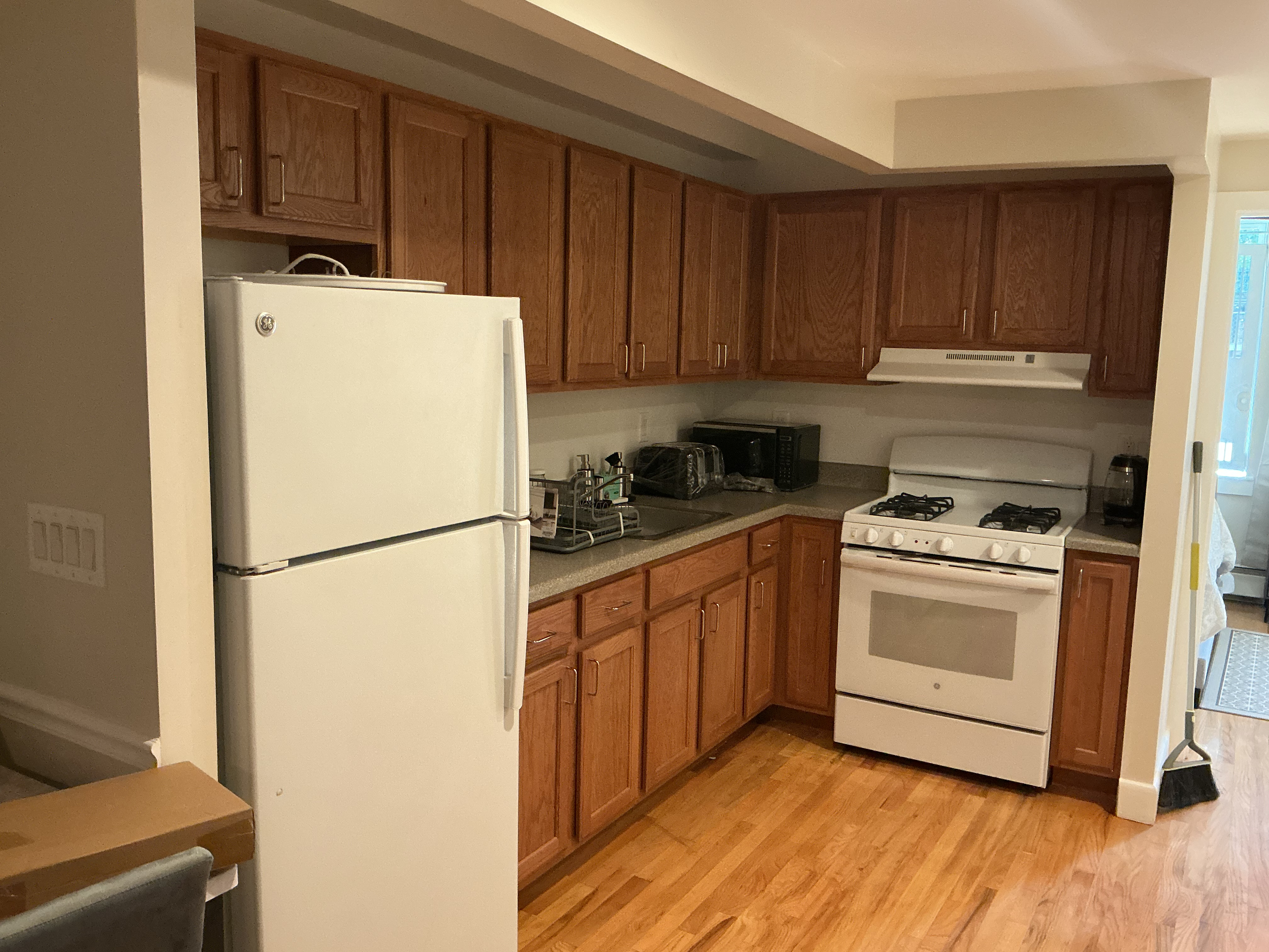 Comfortable One-Bedroom Living in Bed-Stuy with Furnished Essentials and Great Neighborhood Connecti - Photo 9