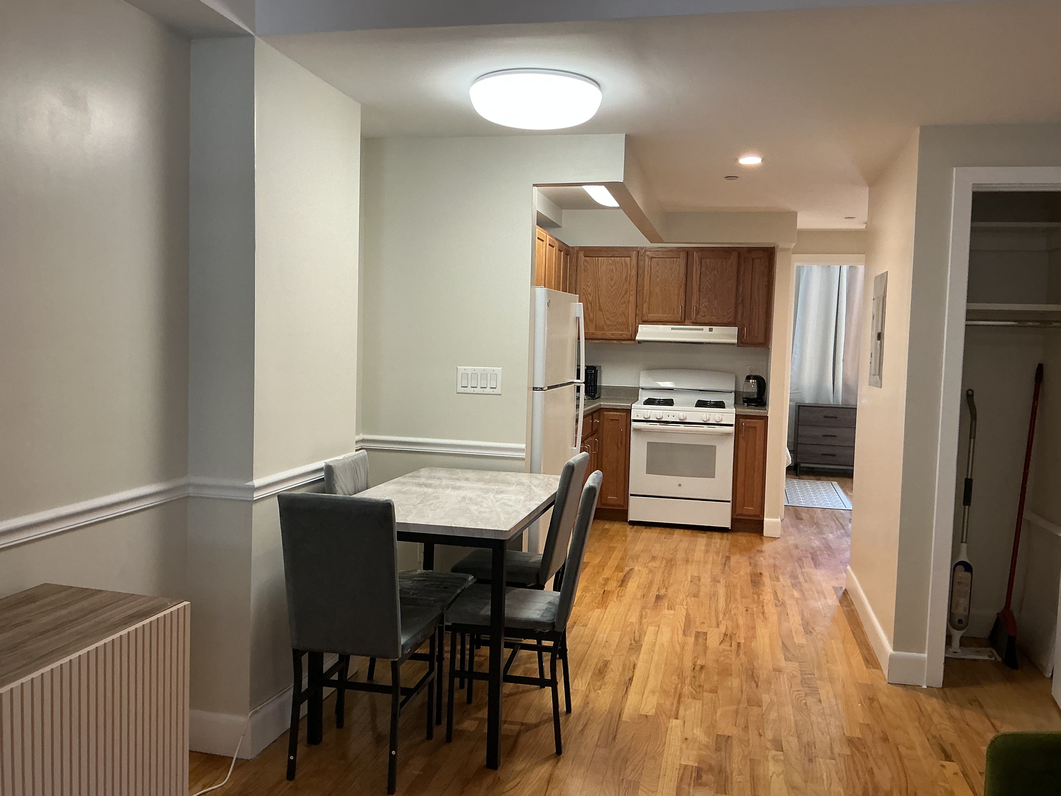 Comfortable One-Bedroom Living in Bed-Stuy with Furnished Essentials and Great Neighborhood Connecti - Photo 6