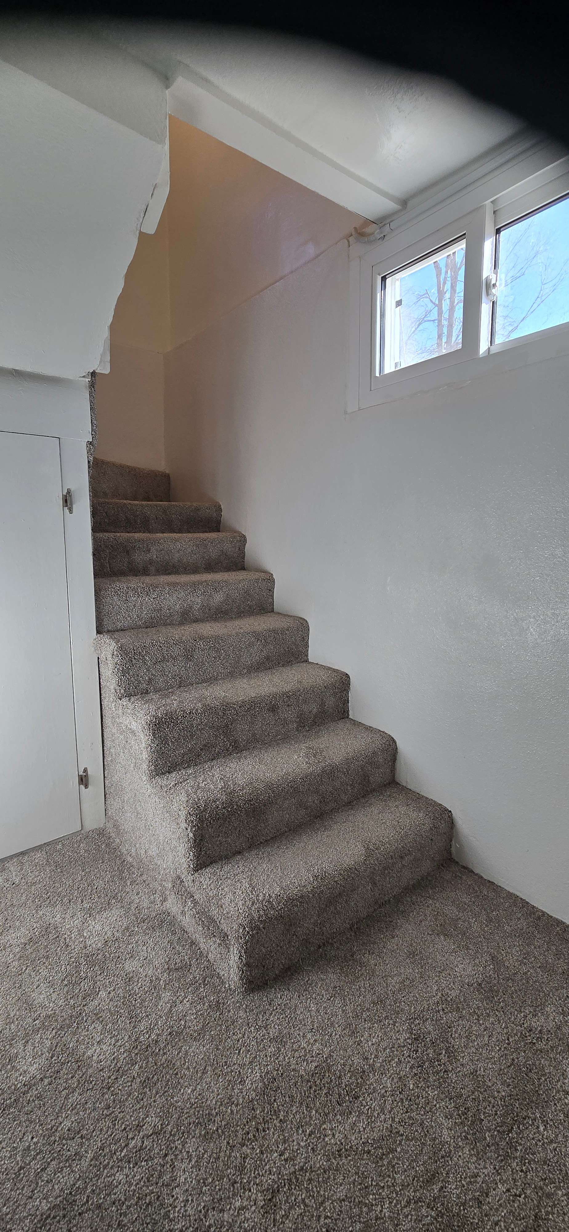 Cozy & newly renovated 3 bedroom, 2 bath. - Photo 9
