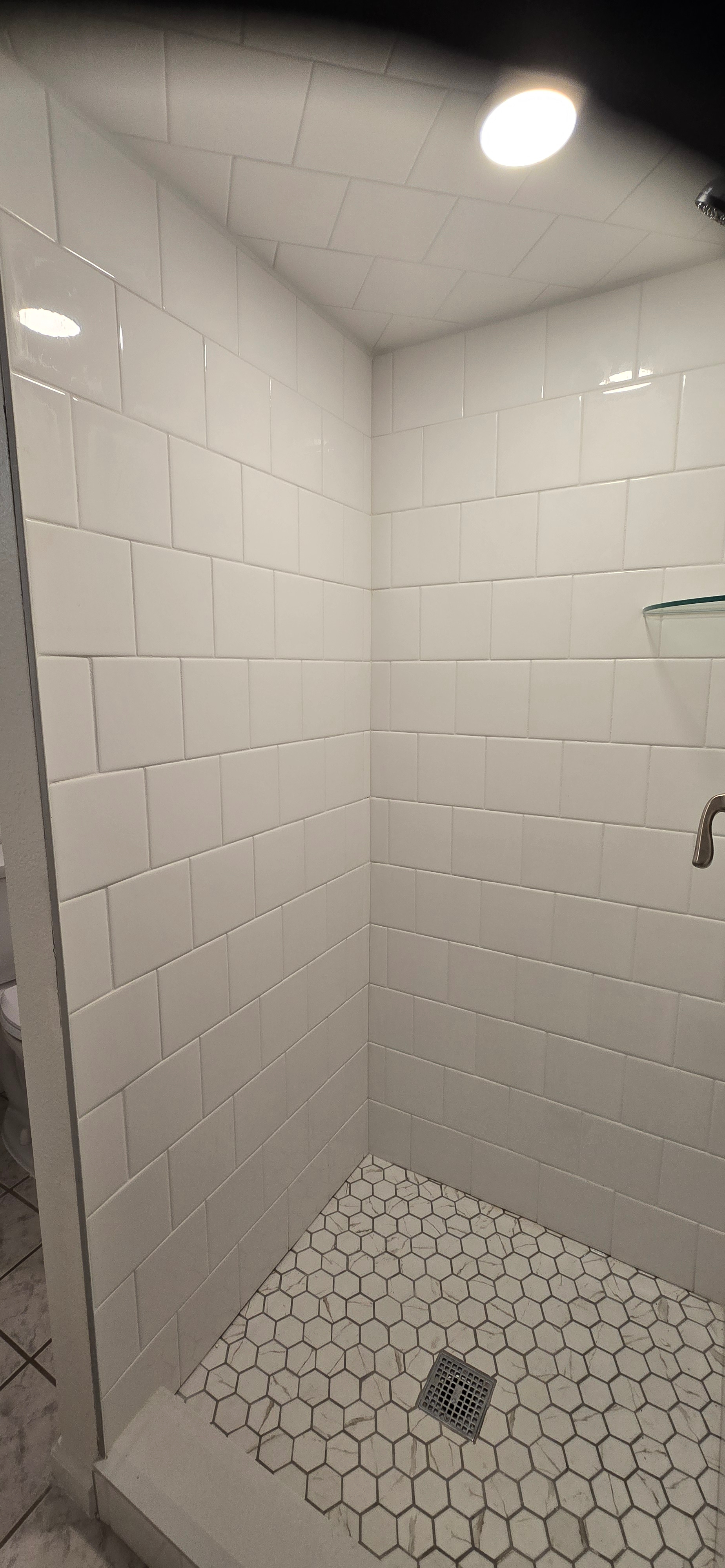 Cozy & newly renovated 3 bedroom, 2 bath. - Photo 11