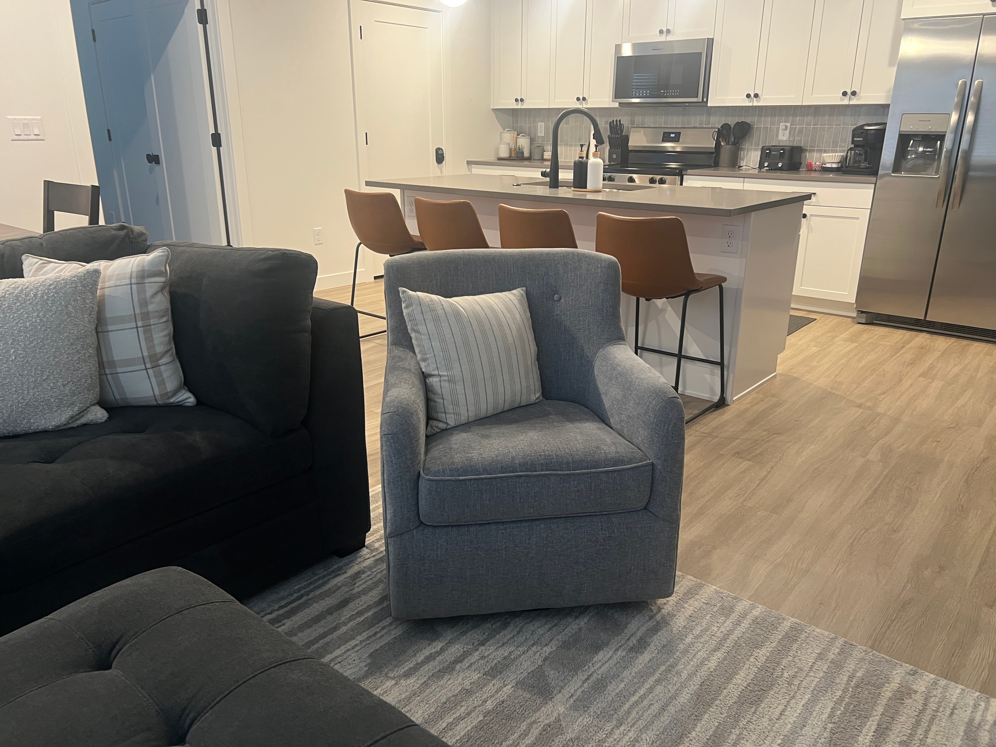Furnished 2BR Condo with Resort Amenities Near Zion - Photo 9